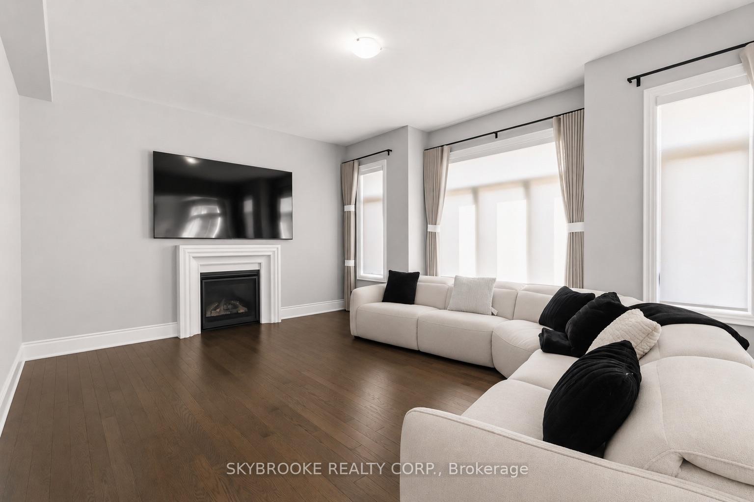 Photo 10 of 73 Broad Way, King, Nobleton — HOMEH