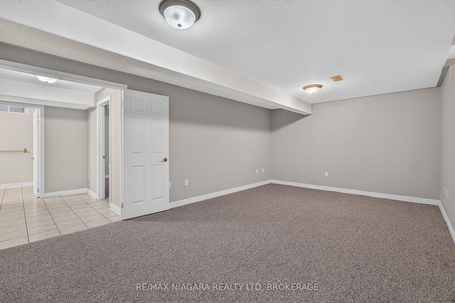 Photo 22 of 15 Days Avenue, Welland, N. Welland — HOMEH