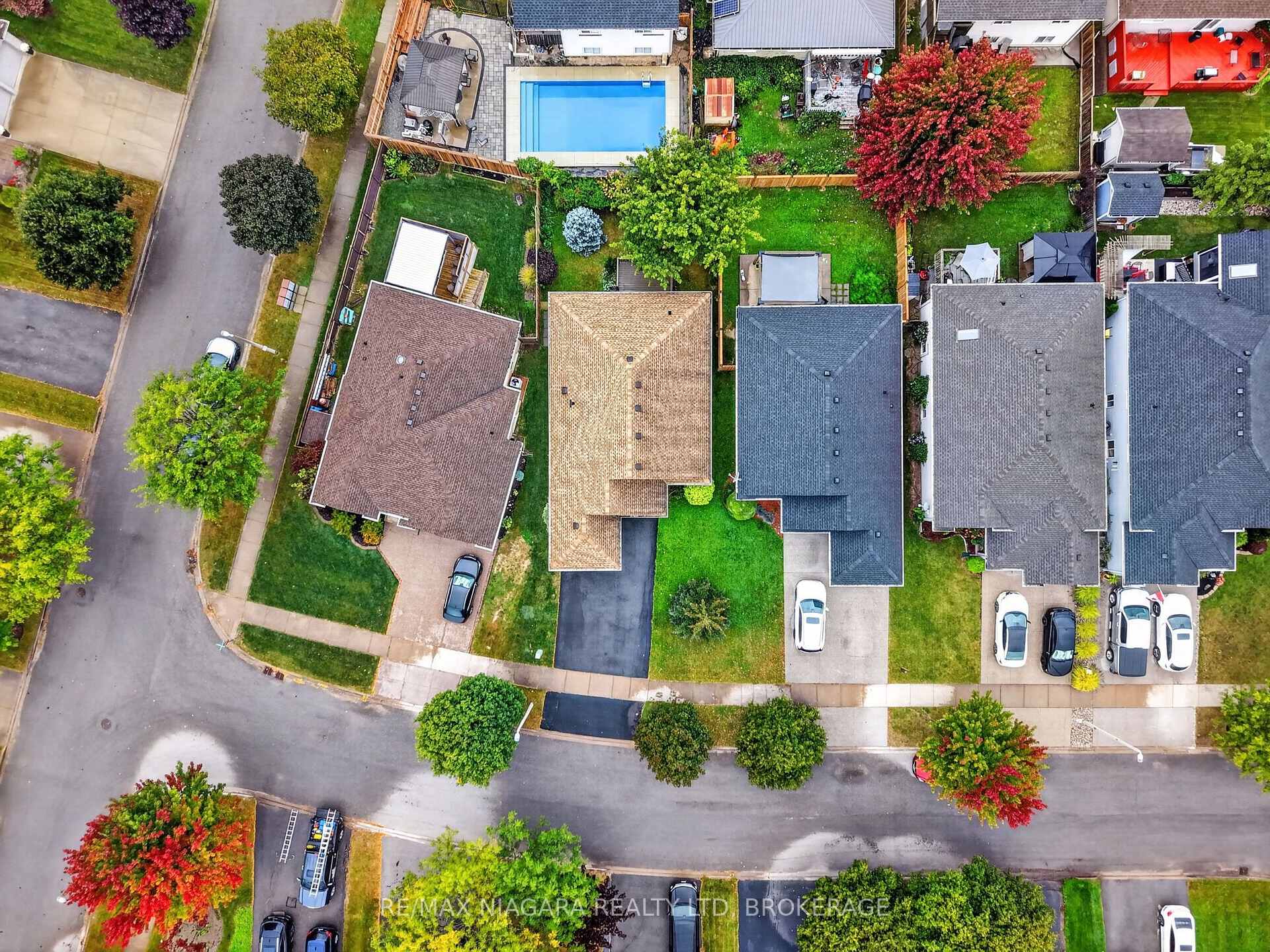 Photo 26 of 15 Days Avenue, Welland, N. Welland — HOMEH