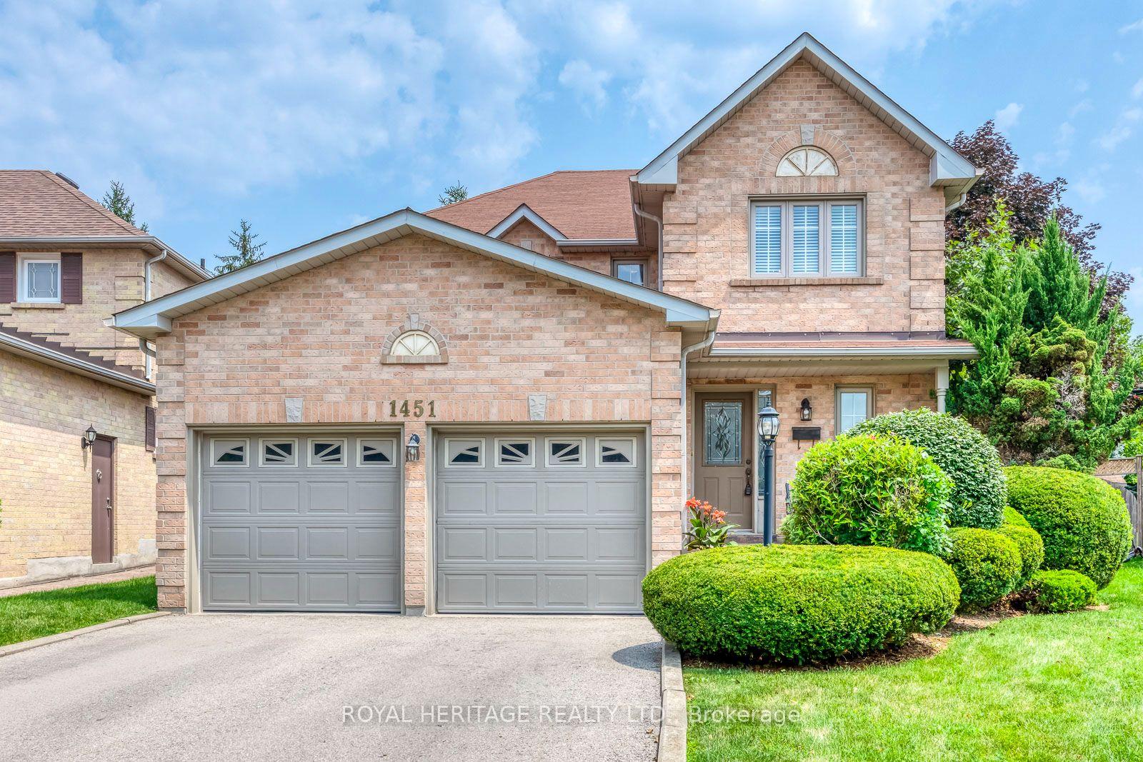 Front of 1451 Ravensmoor Crescent