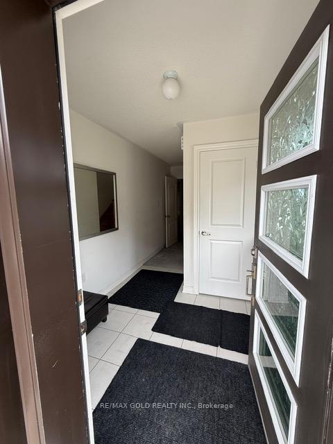 Photo 7 of 43 Queenpost Drive, Brampton, Credit Valley — HOMEH
