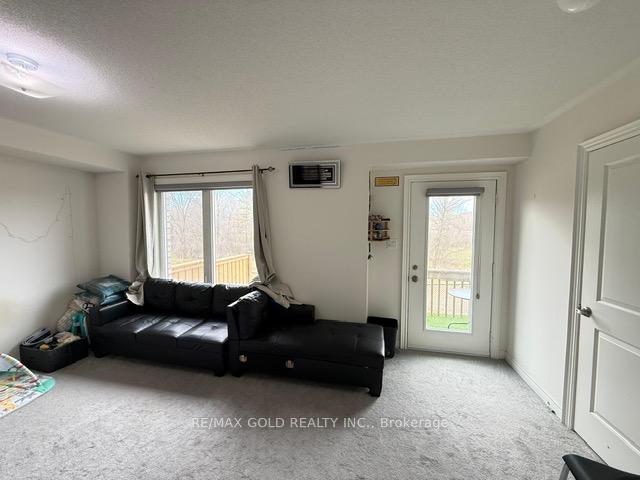 Photo 12 of 43 Queenpost Drive, Brampton, Credit Valley — HOMEH