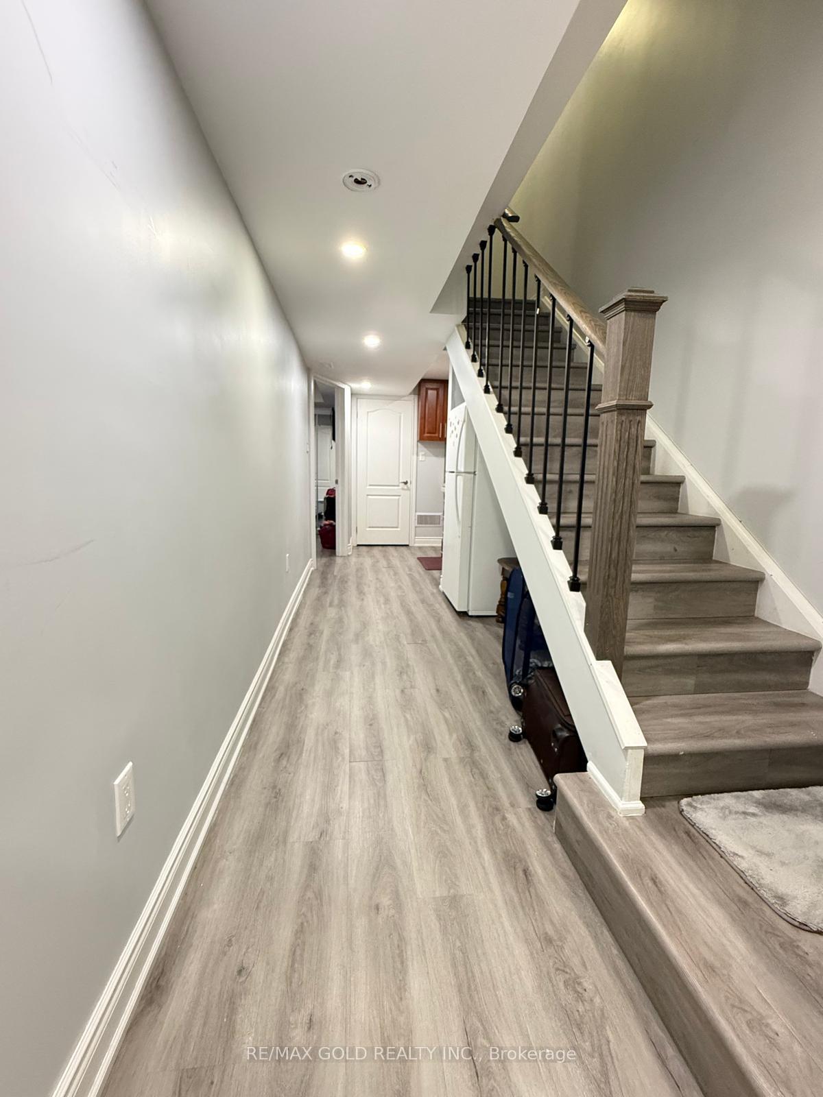 Photo 16 of 43 Queenpost Drive, Brampton, Credit Valley — HOMEH