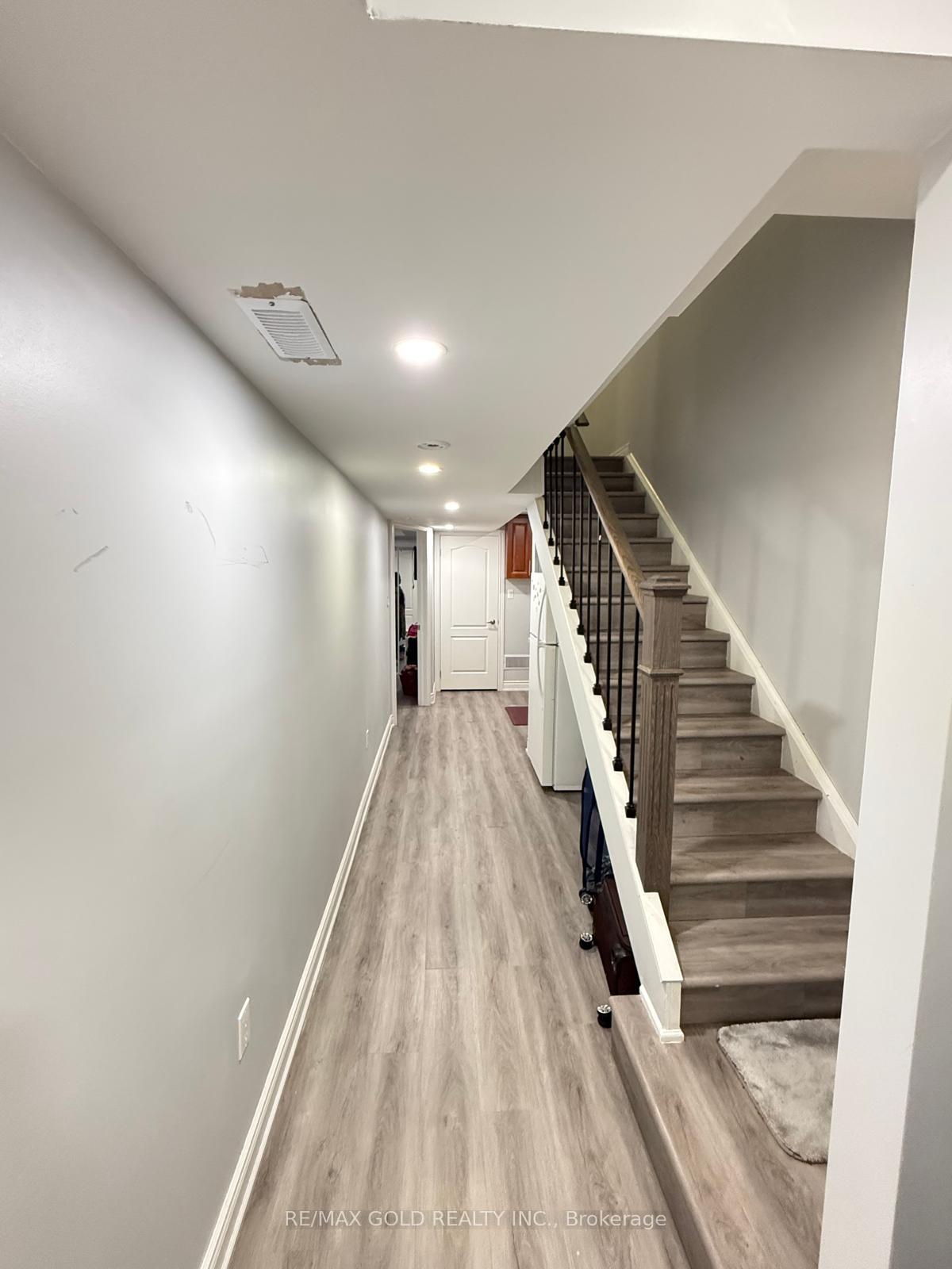 Photo 20 of 43 Queenpost Drive, Brampton, Credit Valley — HOMEH