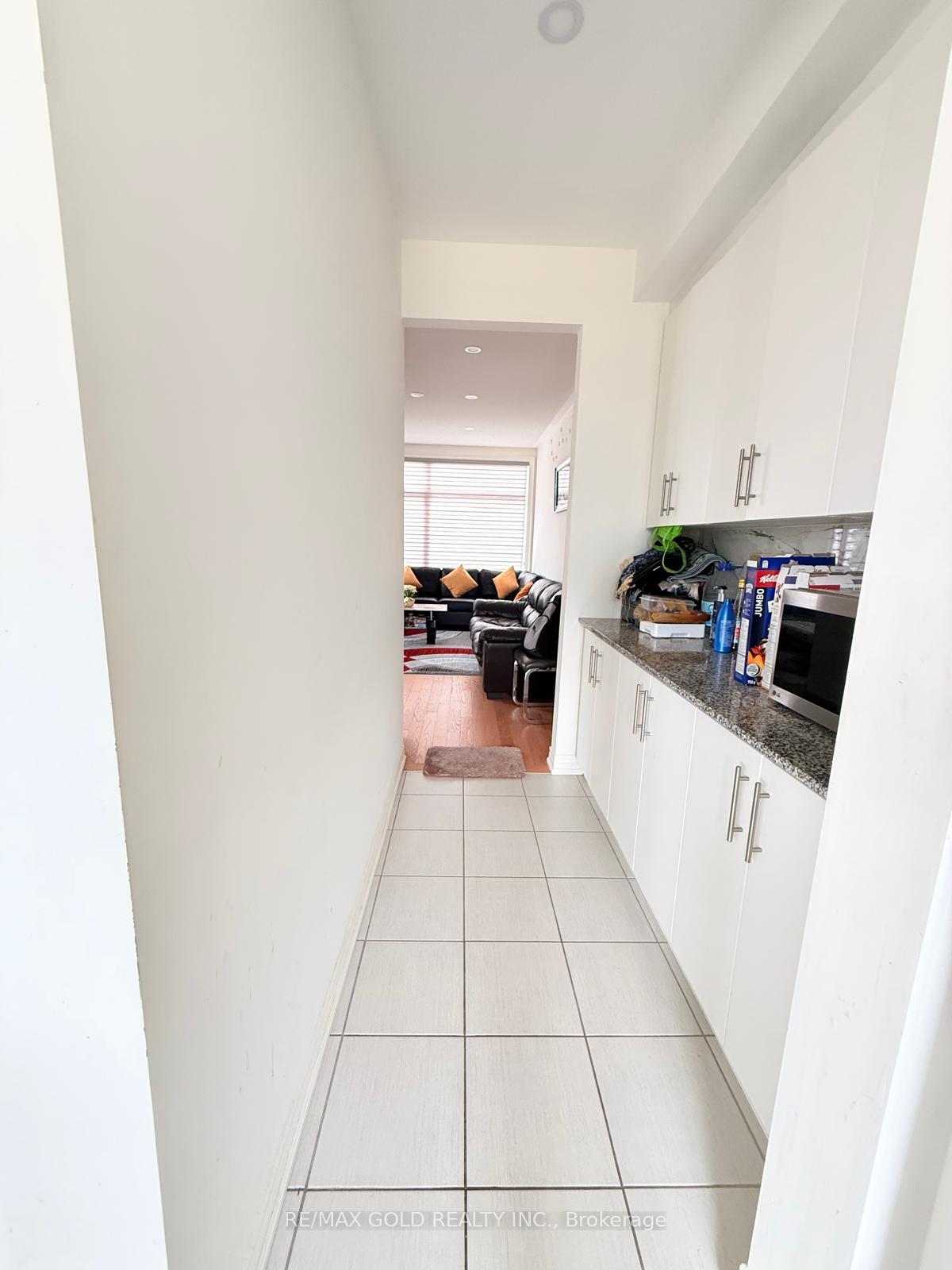 Photo 38 of 43 Queenpost Drive, Brampton, Credit Valley — HOMEH