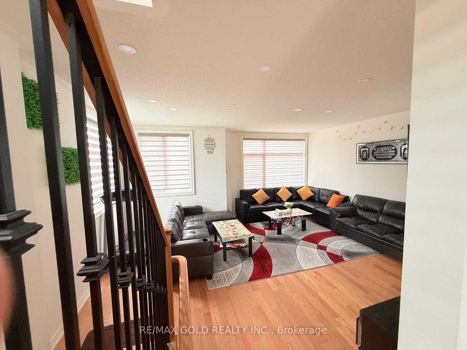 Photo 39 of 43 Queenpost Drive, Brampton, Credit Valley — HOMEH