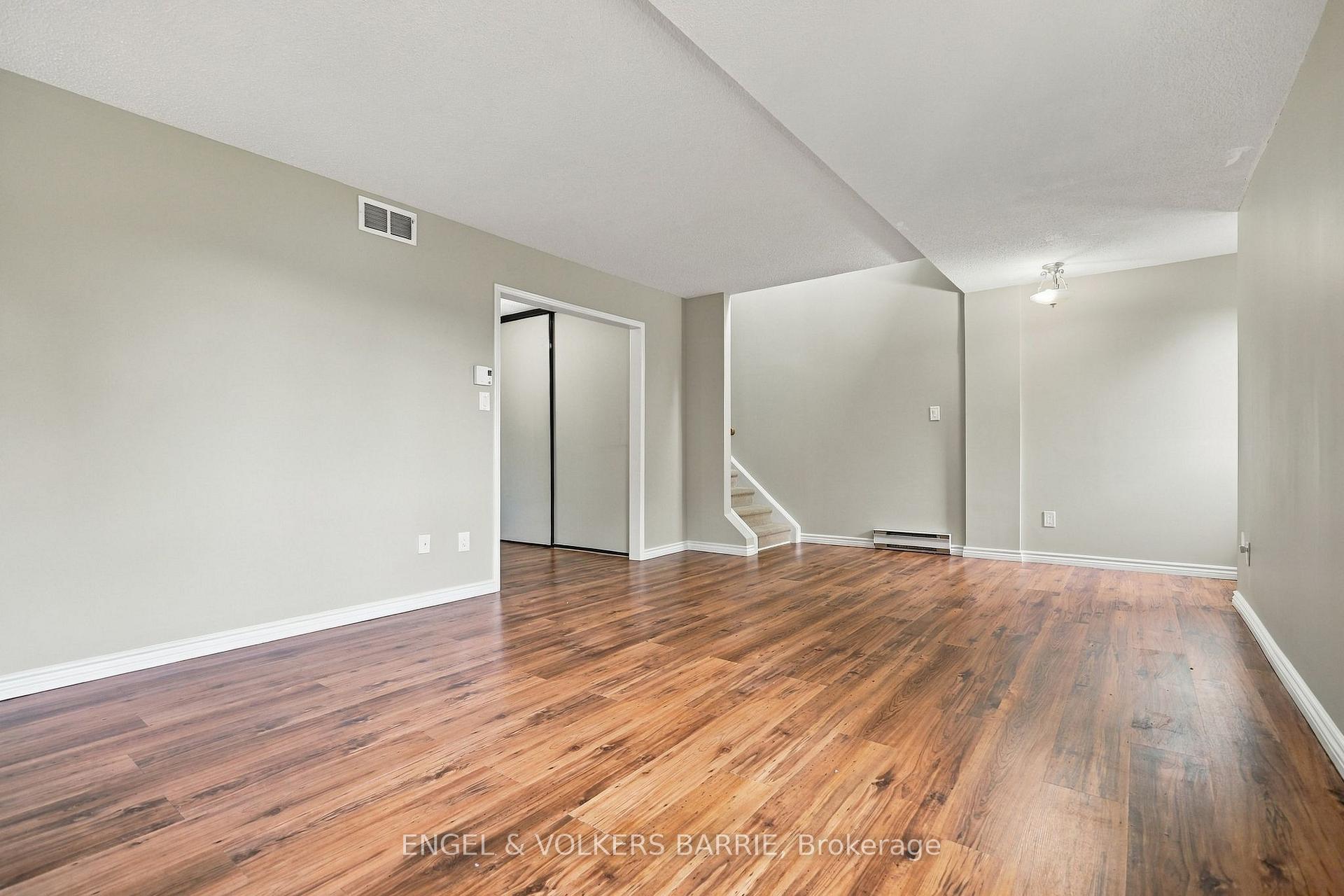 Photo 8 of Unit 38, 506 Essa Road, Barrie, Holly — HOMEH