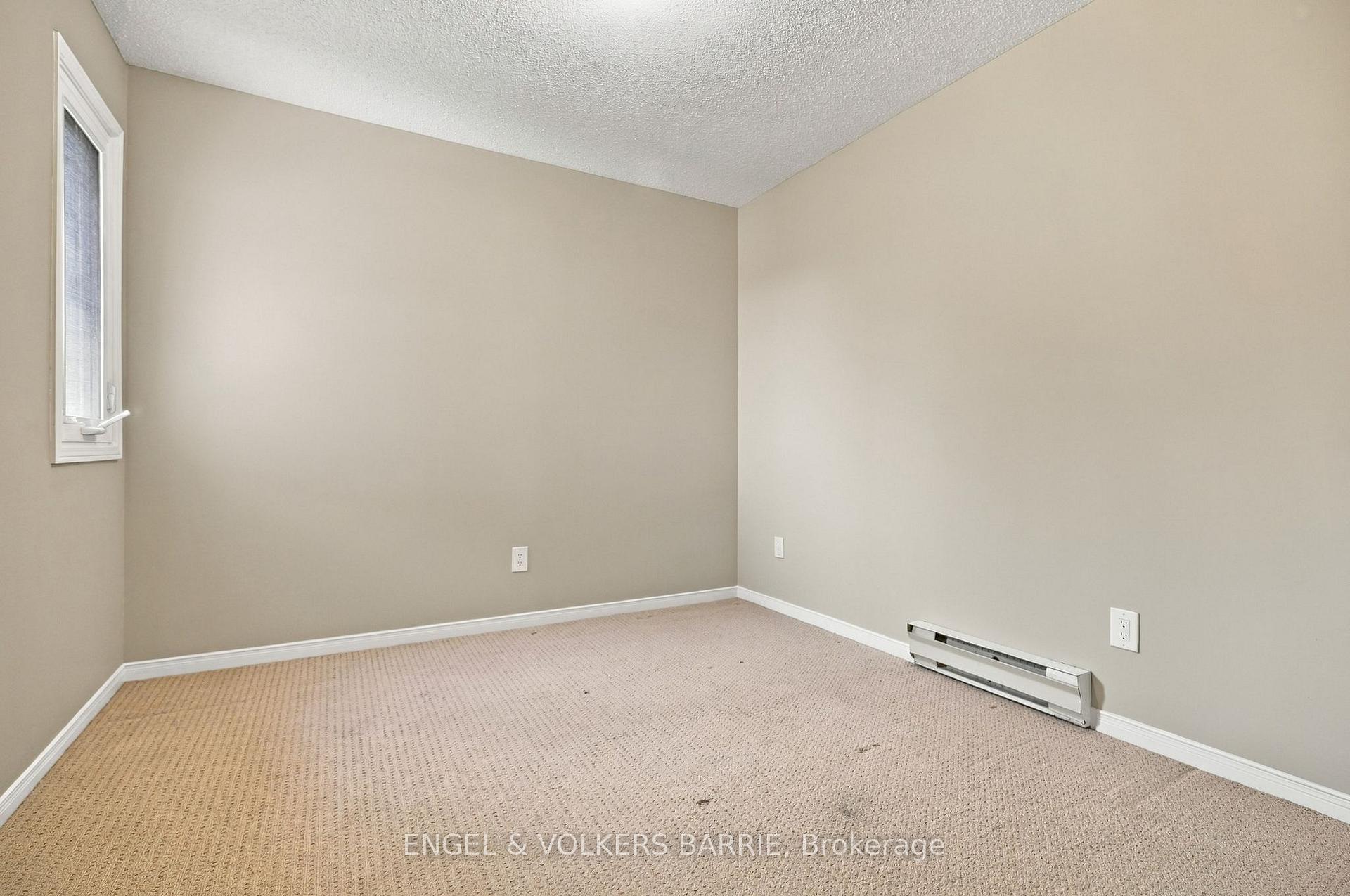 Photo 24 of Unit 38, 506 Essa Road, Barrie, Holly — HOMEH