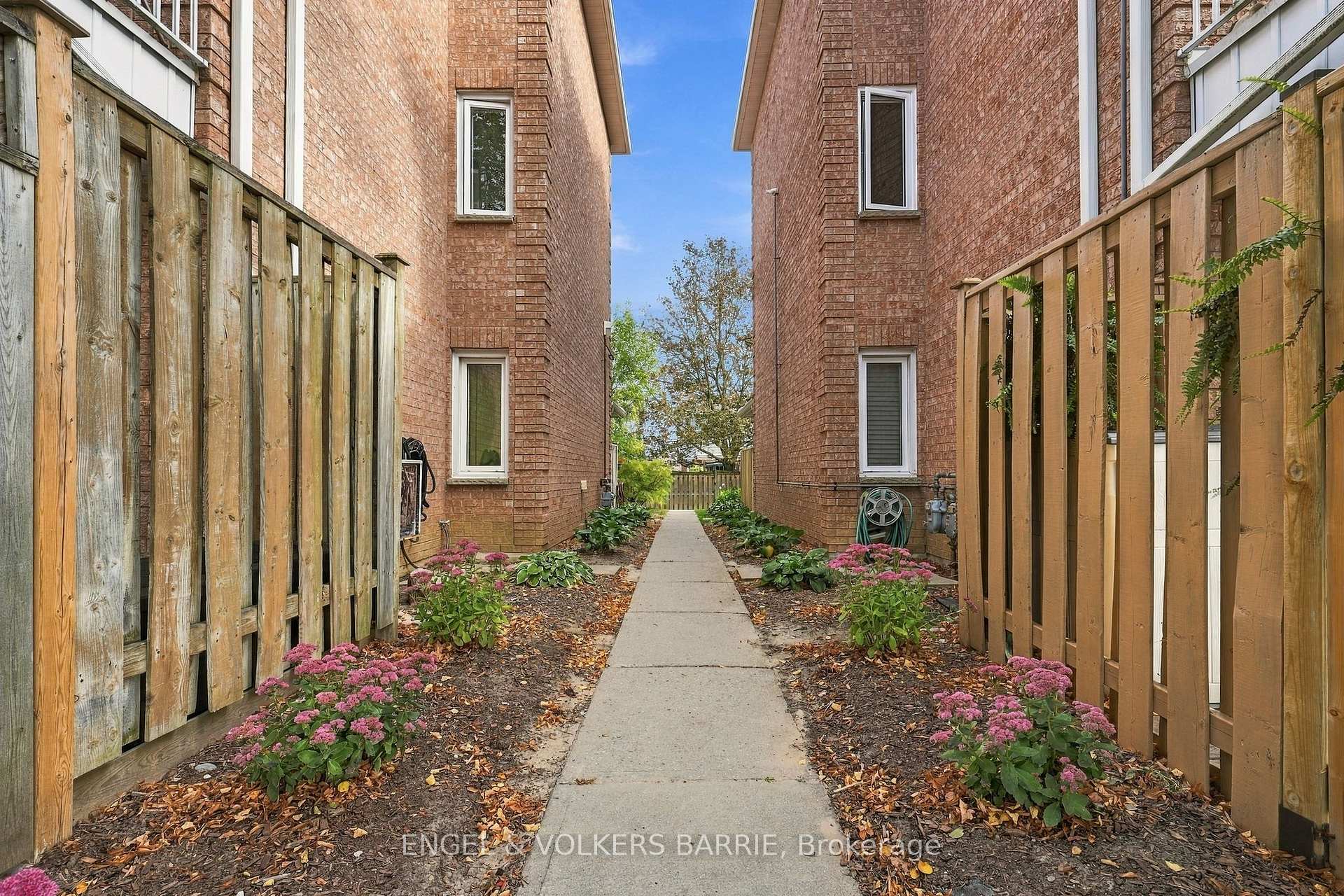 Photo 30 of Unit 38, 506 Essa Road, Barrie, Holly — HOMEH
