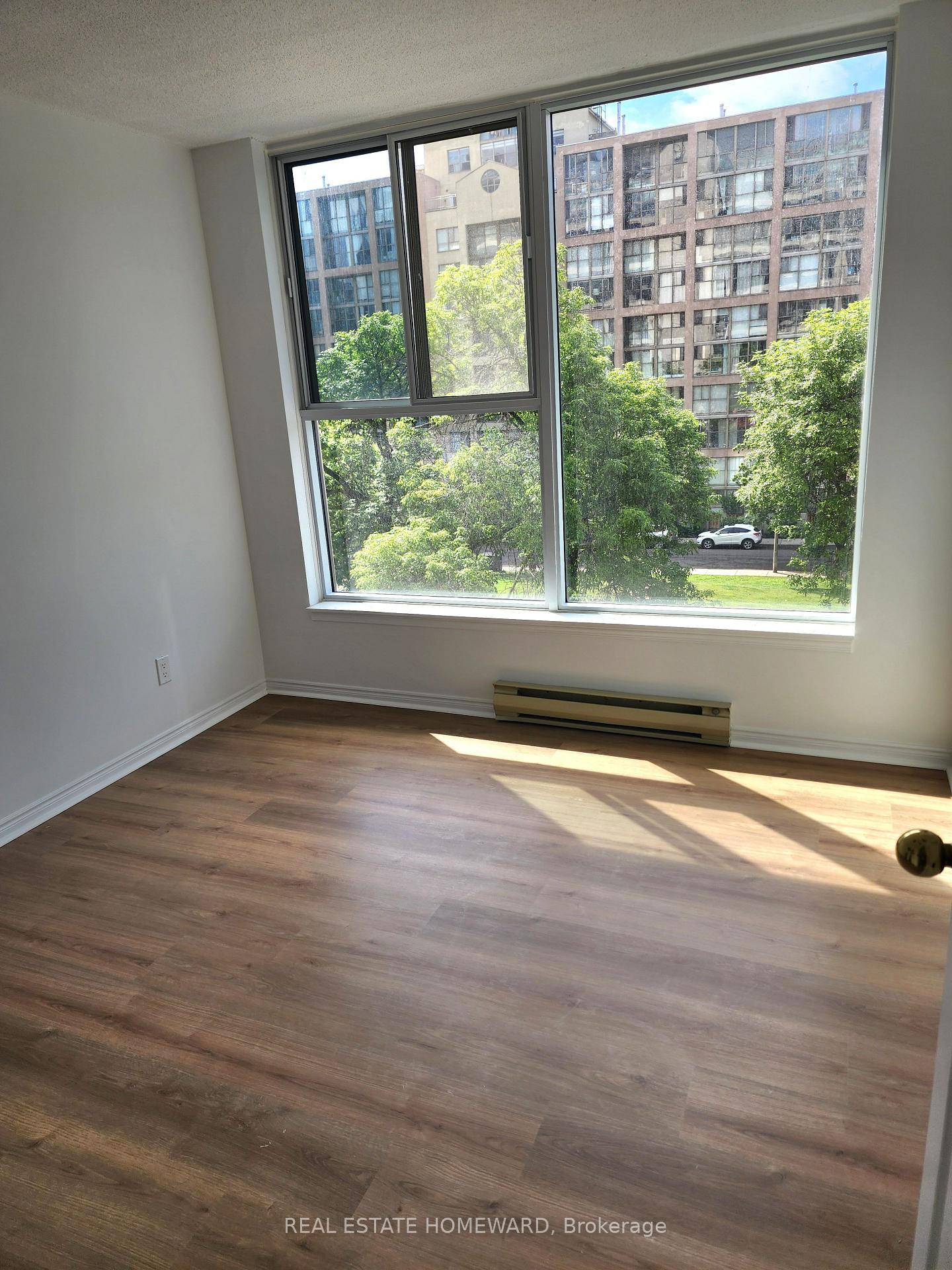 Photo 5 of Unit 419, 222 The Esplanade, Toronto, Waterfront Communities — HOMEH