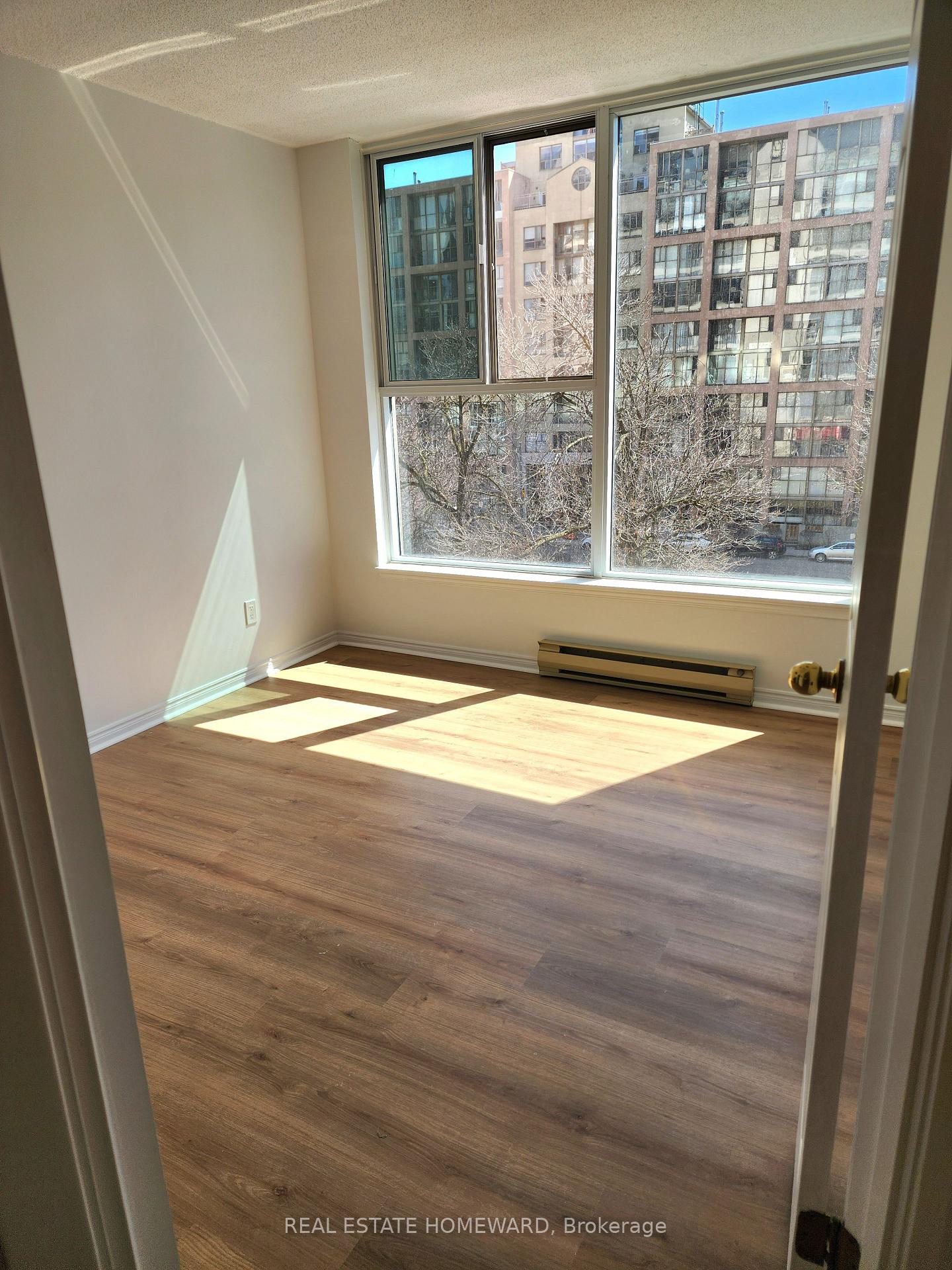 Photo 6 of Unit 419, 222 The Esplanade, Toronto, Waterfront Communities — HOMEH