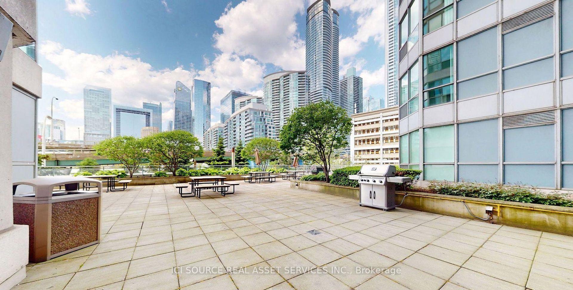 Photo 6 of Unit 2019, 230 Queens Quay W, Toronto, Waterfront Communities — HOMEH