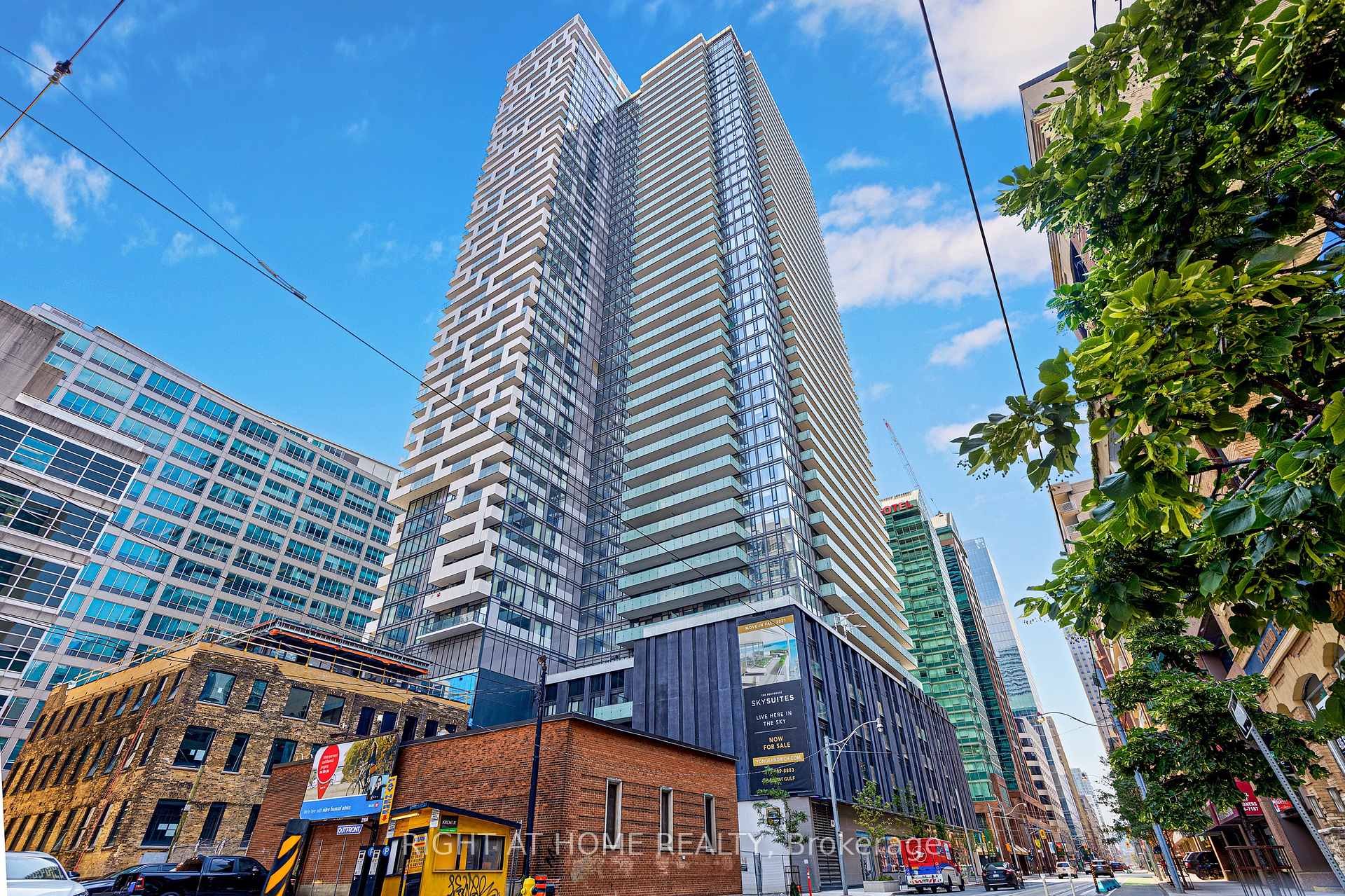 Photo of Unit 315, 25 richmond Street E