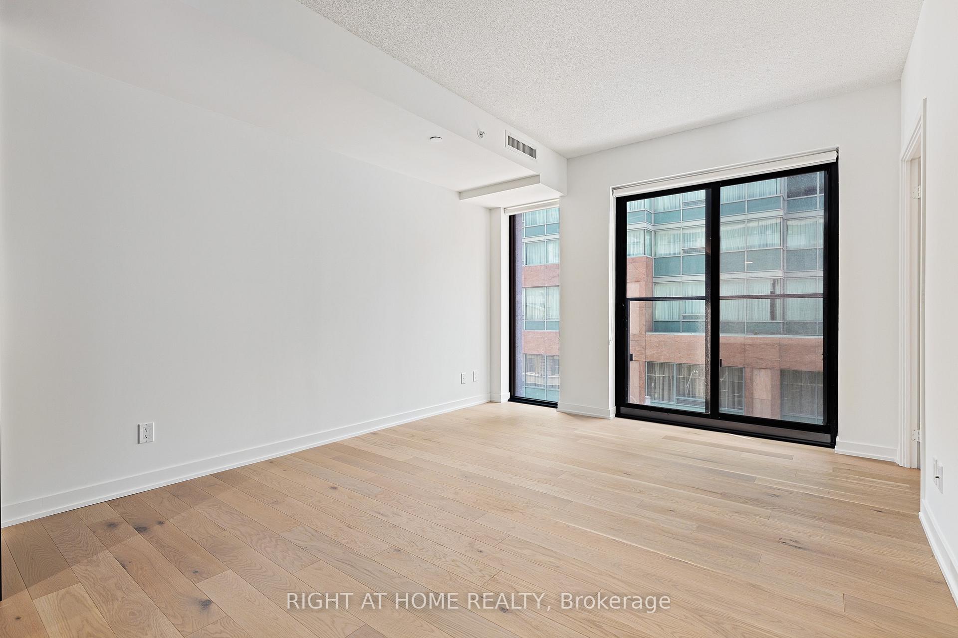 Photo 5 of Unit 315, 25 richmond Street E, Toronto, Church-Yonge Corridor — HOMEH
