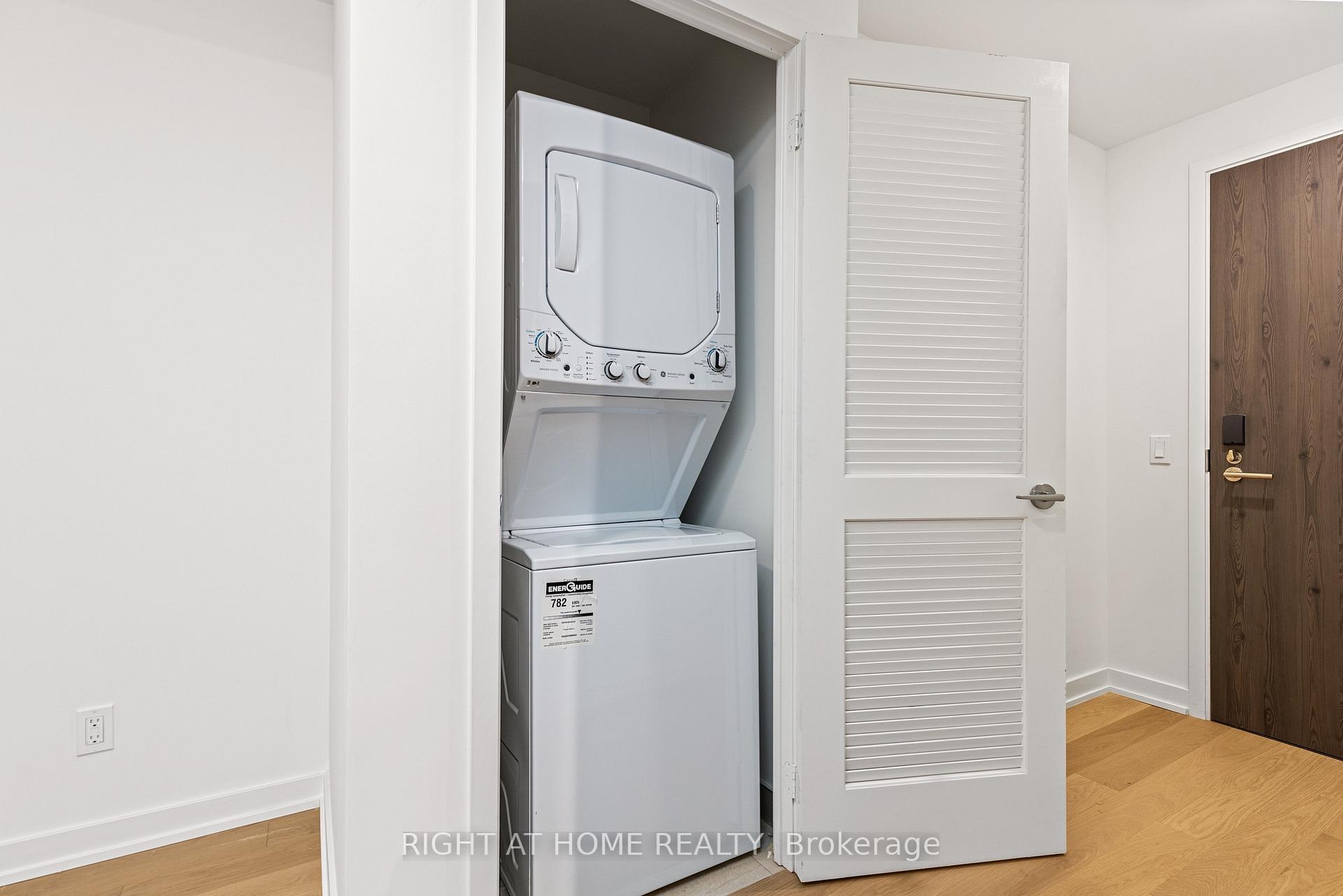 Photo 14 of Unit 315, 25 richmond Street E, Toronto, Church-Yonge Corridor — HOMEH