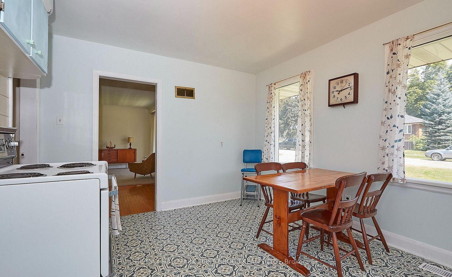 Photo 6 of 212 Hallett Avenue, Whitby, Lynde Creek — HOMEH