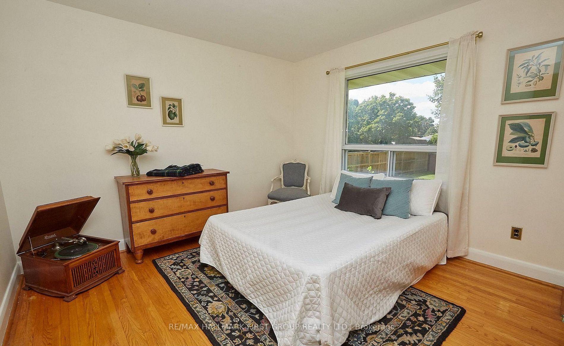 Photo 10 of 212 Hallett Avenue, Whitby, Lynde Creek — HOMEH