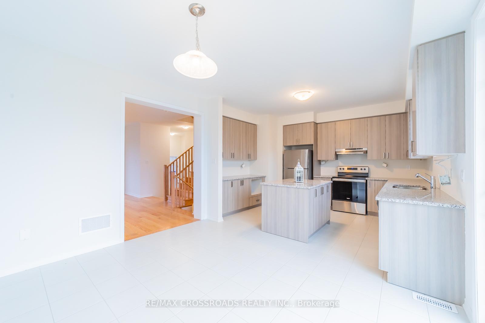 Photo 11 of 332 Coronation Road, Whitby, Rural Whitby — HOMEH