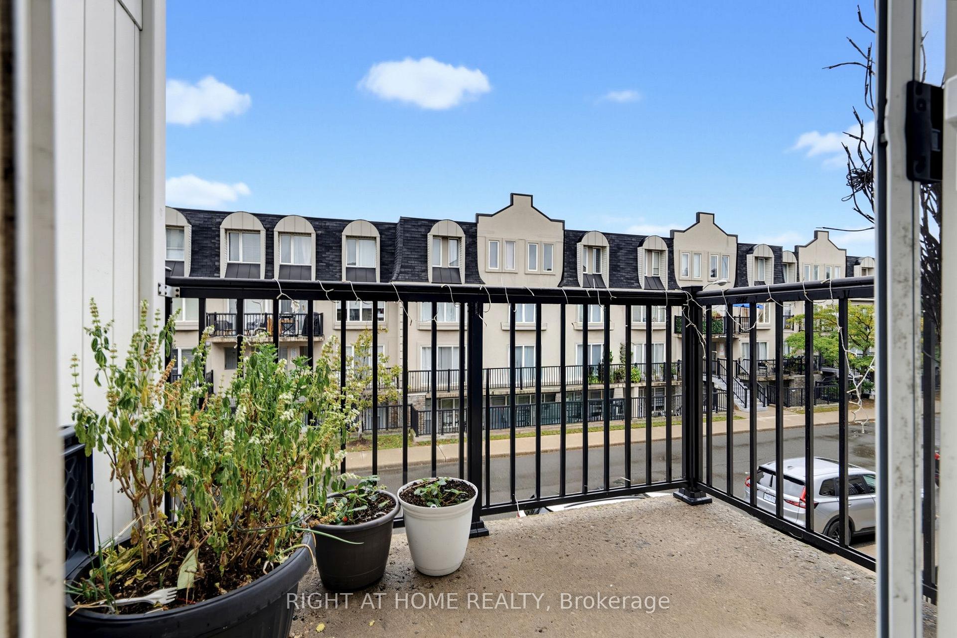 Photo 13 of Unit 2095, 55 George Appleton Way, North York, Downsview-Roding-CFB — HOMEH