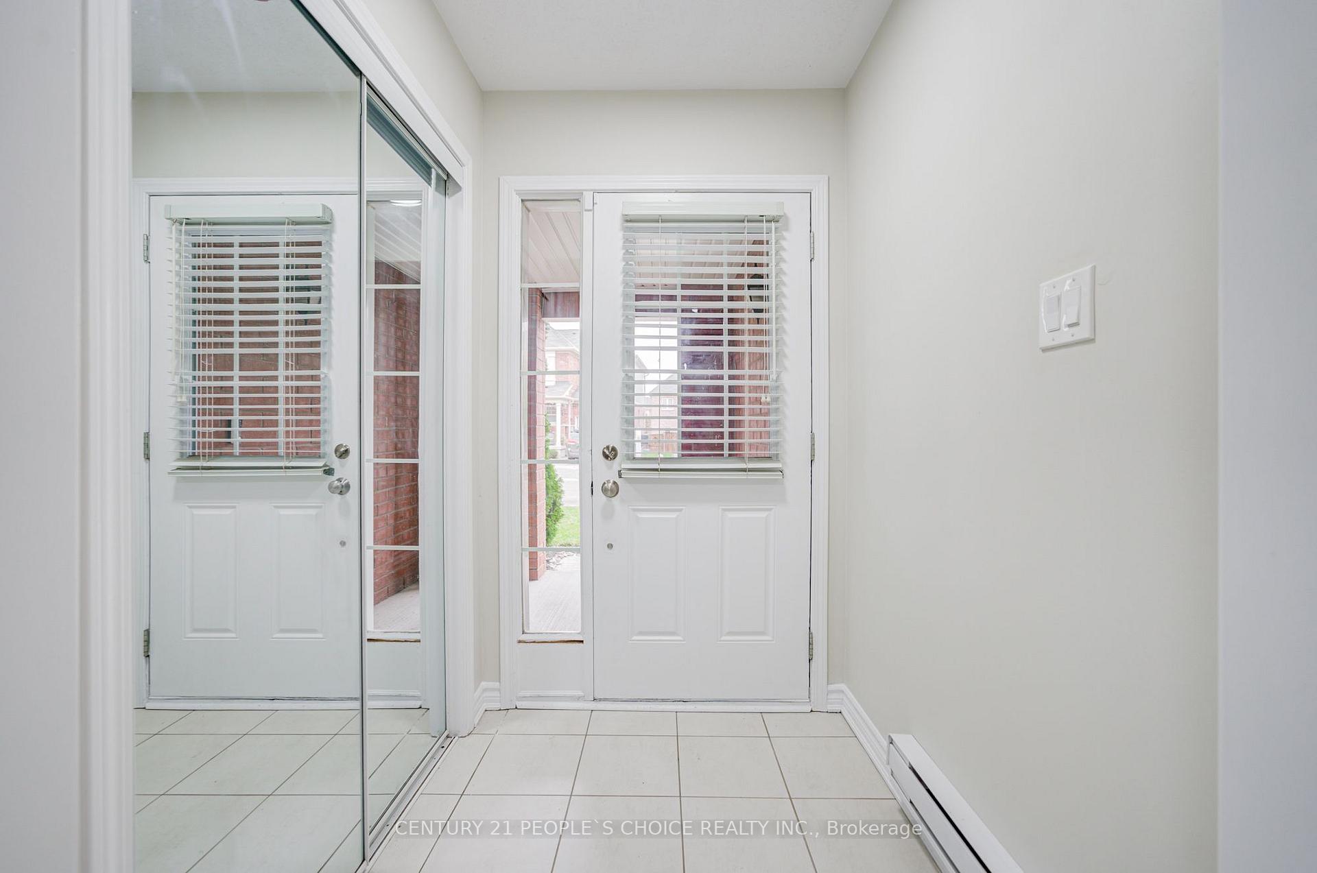 Photo 5 of 22 Quillberry Close, Brampton, Northwest Brampton — HOMEH