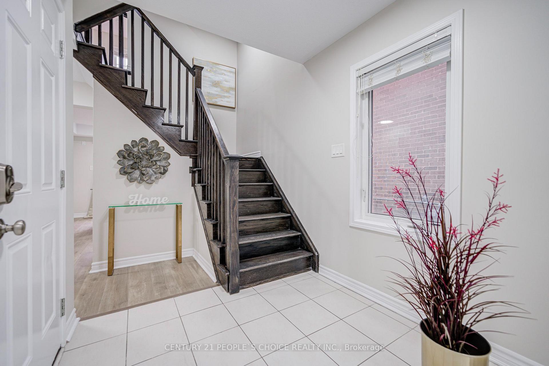 Photo 6 of 22 Quillberry Close, Brampton, Northwest Brampton — HOMEH