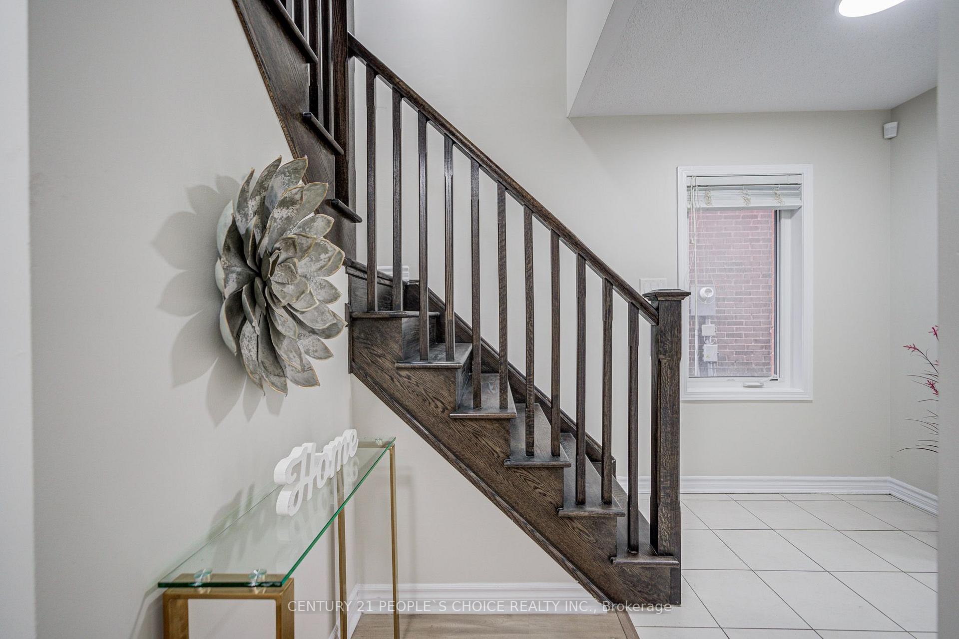 Photo 8 of 22 Quillberry Close, Brampton, Northwest Brampton — HOMEH