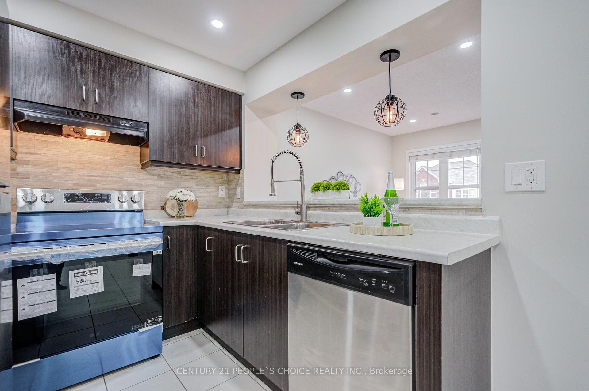 Photo 24 of 22 Quillberry Close, Brampton, Northwest Brampton — HOMEH