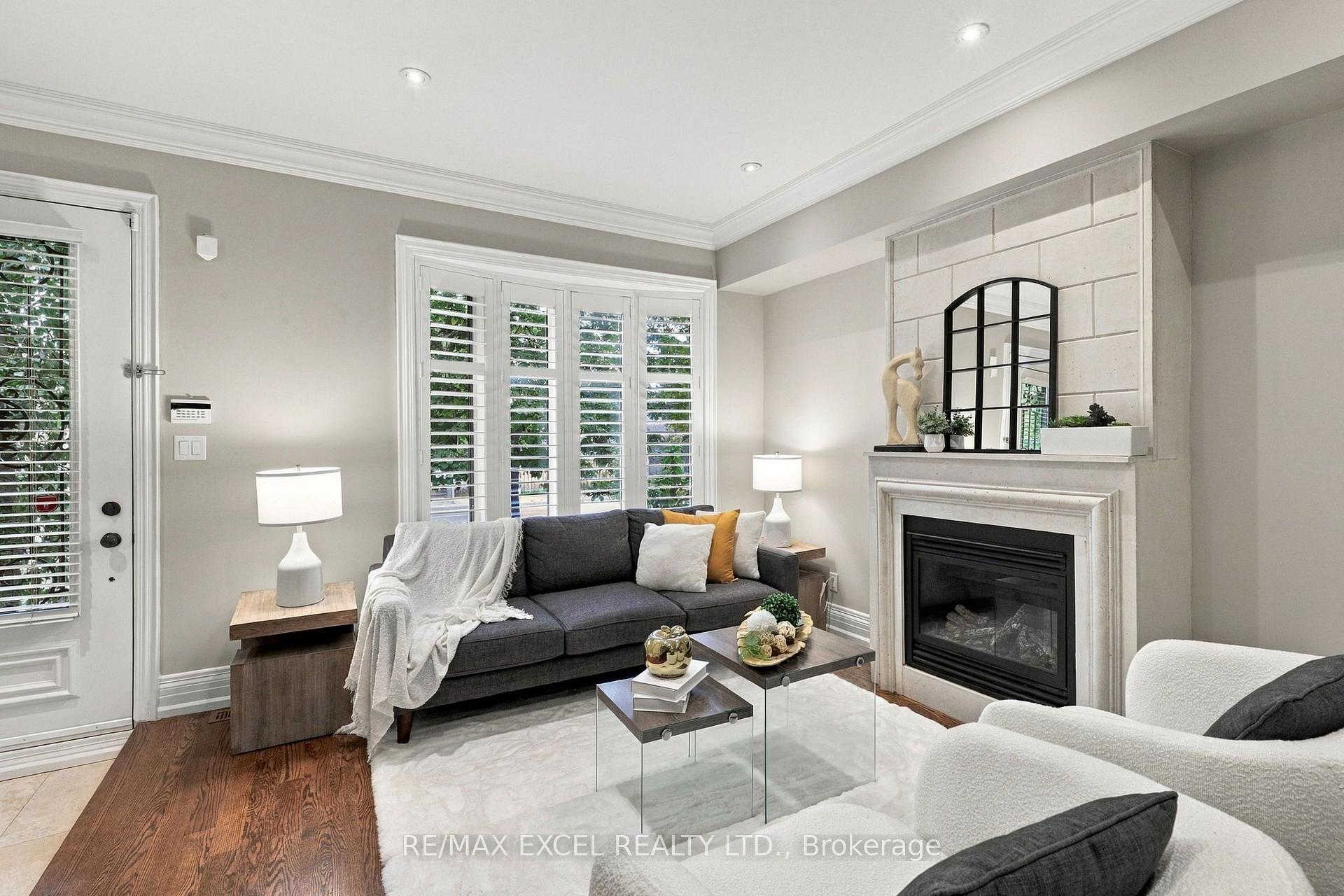Photo 3 of 3004 Bayview Avenue, North York, Willowdale East — HOMEH