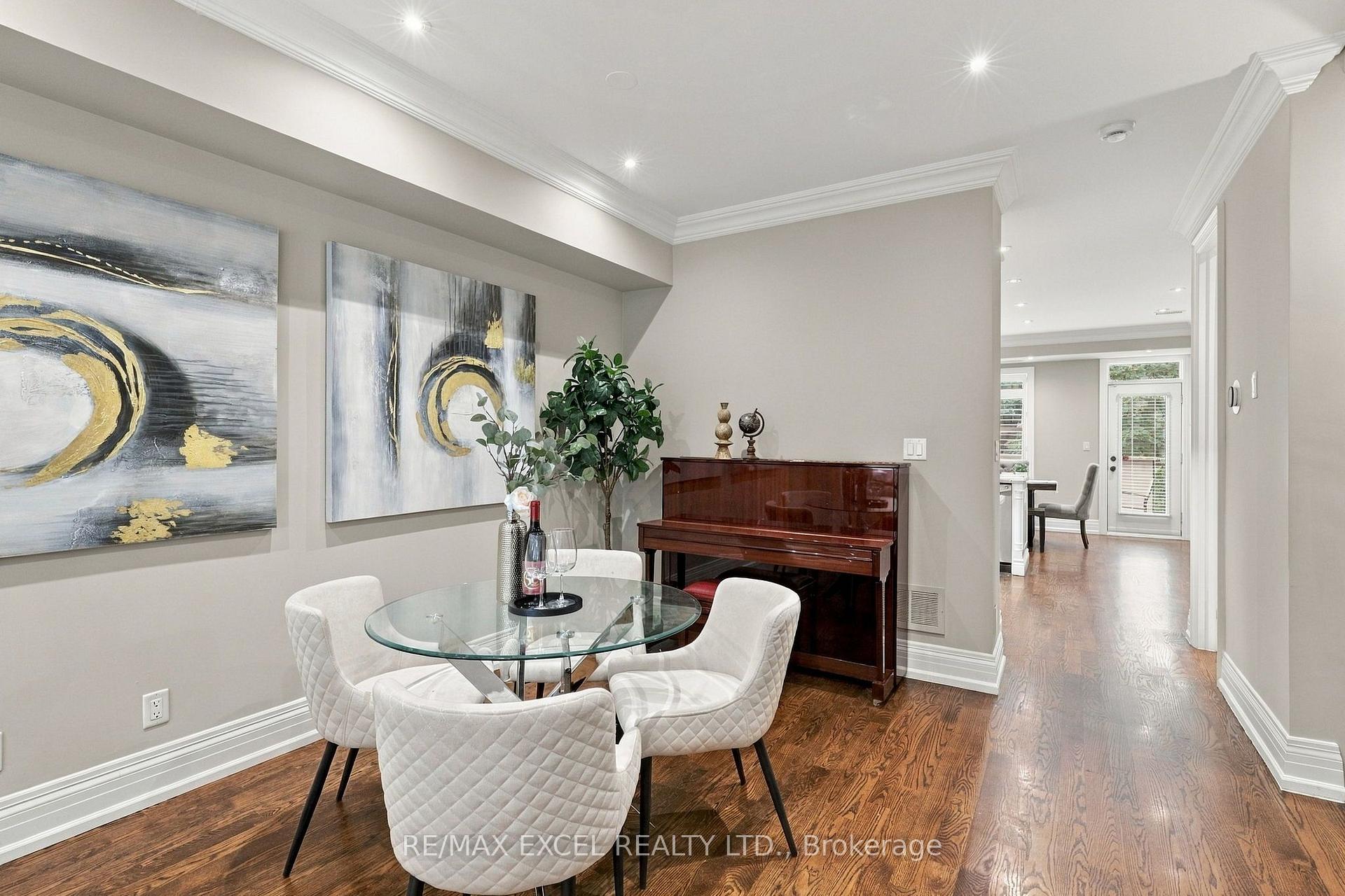 Photo 6 of 3004 Bayview Avenue, North York, Willowdale East — HOMEH
