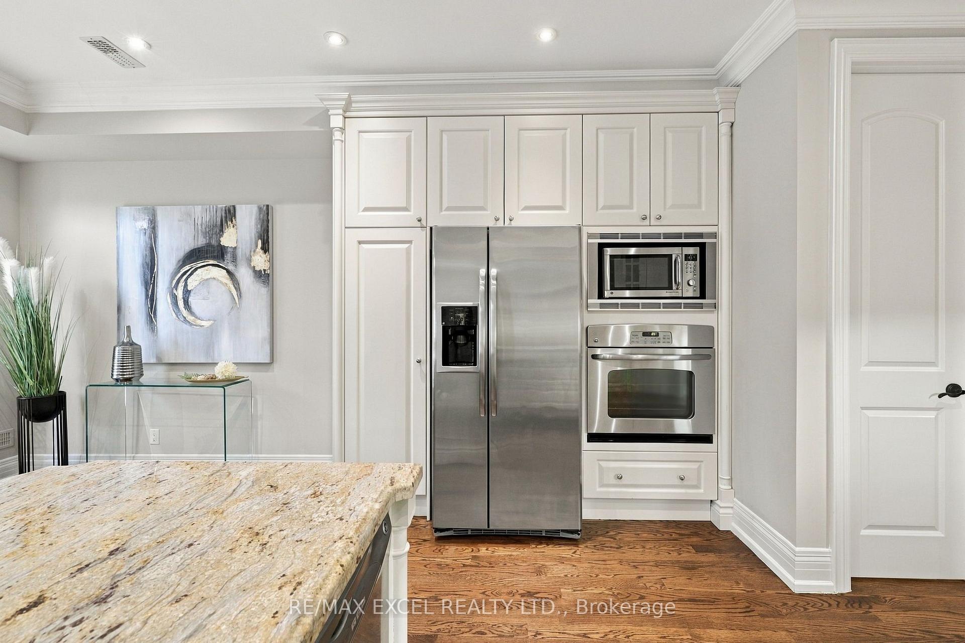 Photo 12 of 3004 Bayview Avenue, North York, Willowdale East — HOMEH