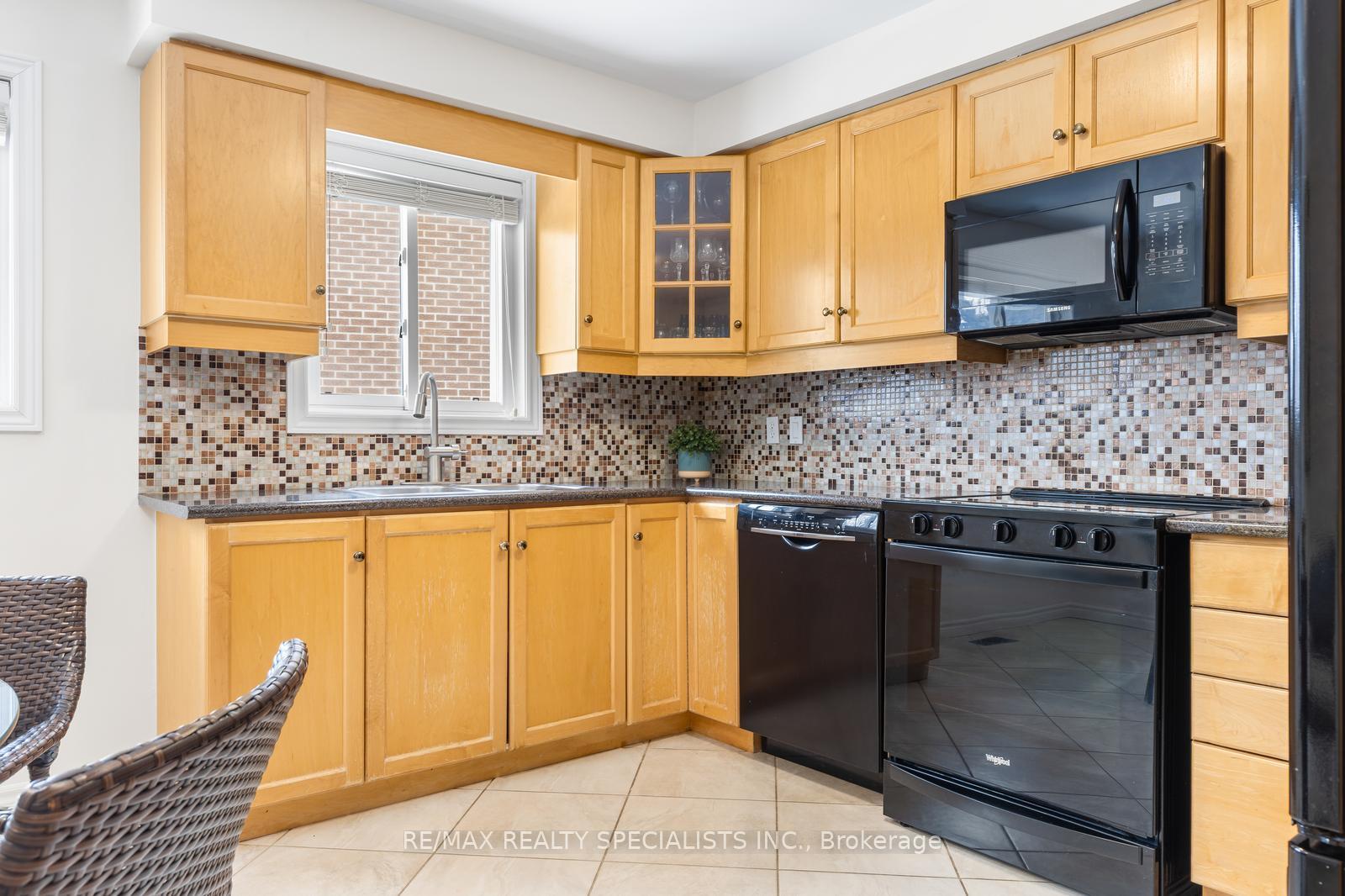 Photo 15 of 100 Princeton Terrace, Brampton, Northgate — HOMEH