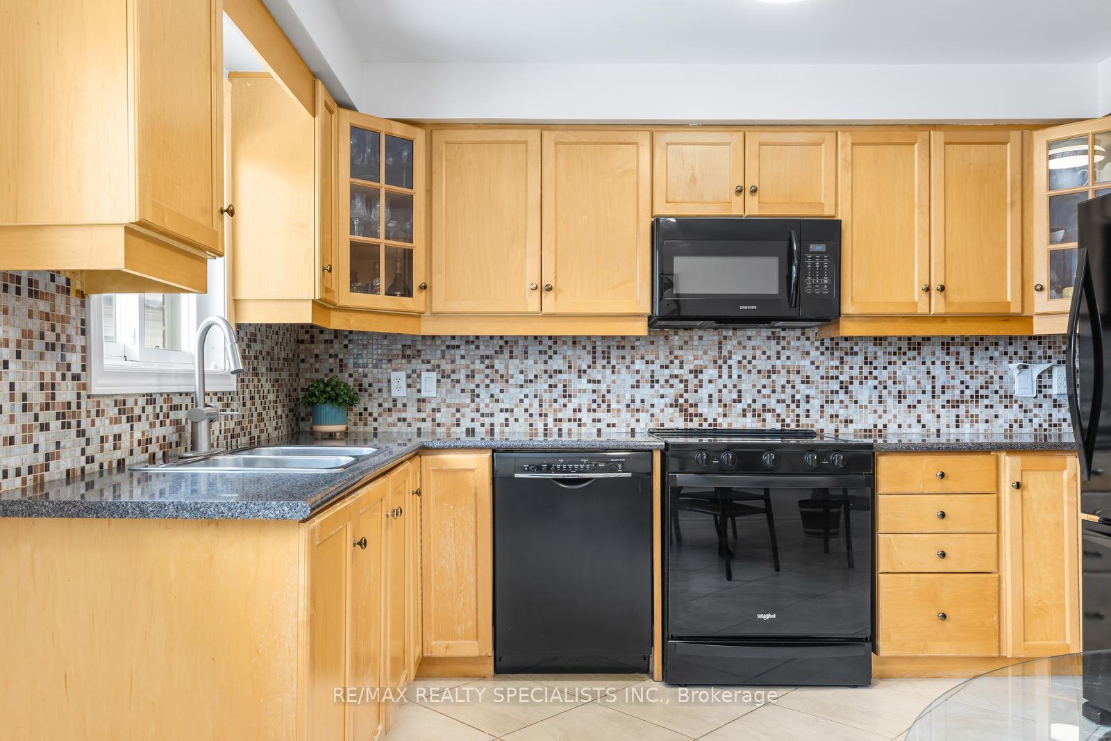 Photo 19 of 100 Princeton Terrace, Brampton, Northgate — HOMEH