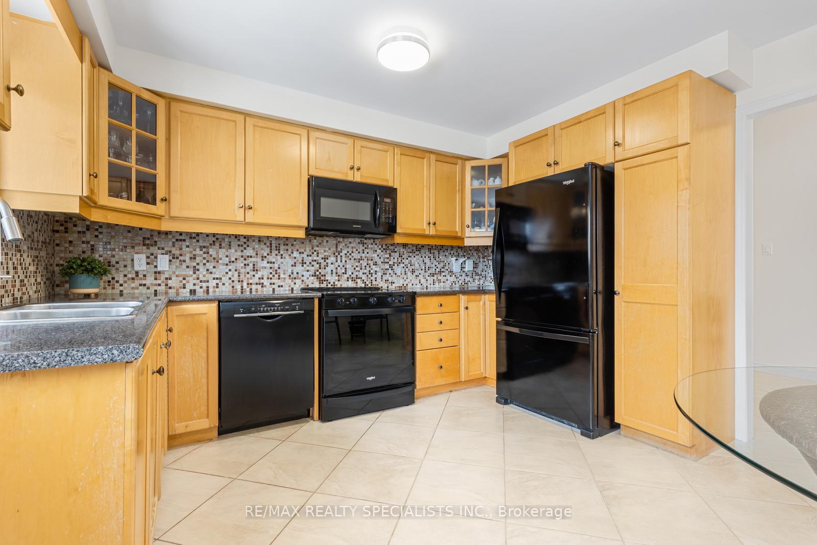 Photo 20 of 100 Princeton Terrace, Brampton, Northgate — HOMEH