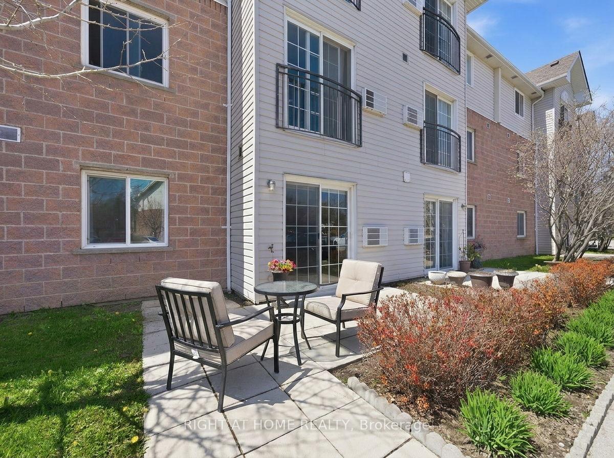 Photo 2 of Unit 102, 91 Aspen Springs Drive, Clarington, Bowmanville — HOMEH