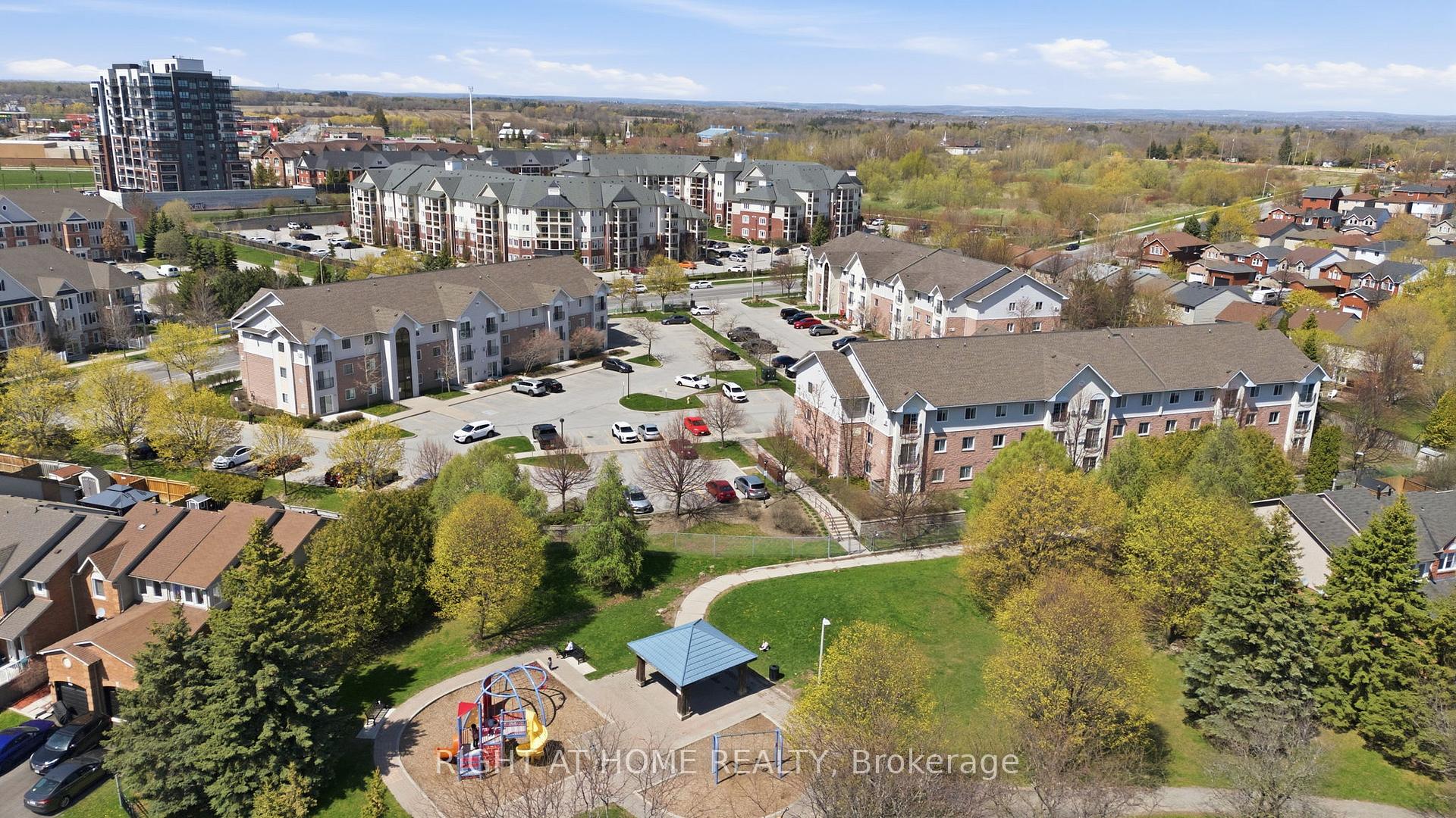 Photo 3 of Unit 102, 91 Aspen Springs Drive, Clarington, Bowmanville — HOMEH