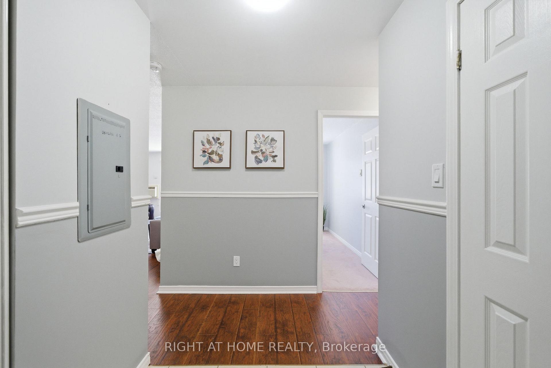 Photo 4 of Unit 102, 91 Aspen Springs Drive, Clarington, Bowmanville — HOMEH