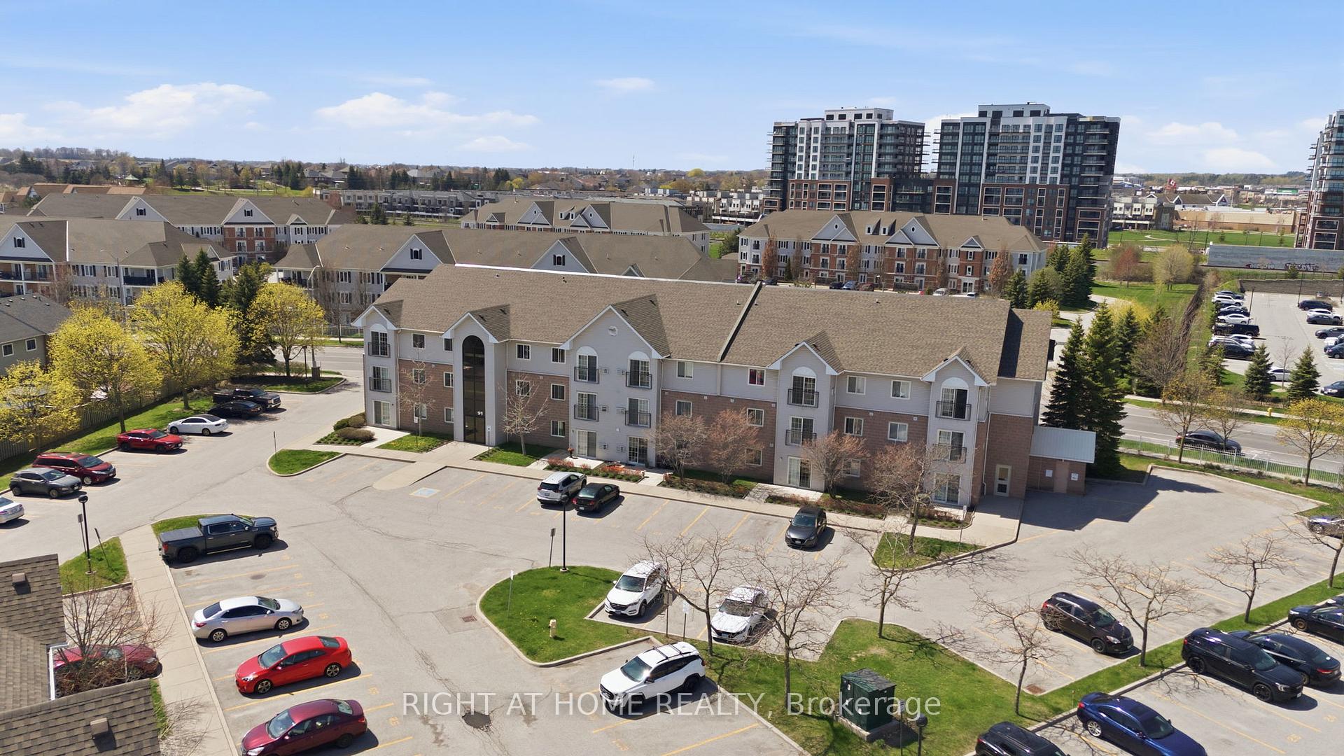Photo 18 of Unit 102, 91 Aspen Springs Drive, Clarington, Bowmanville — HOMEH