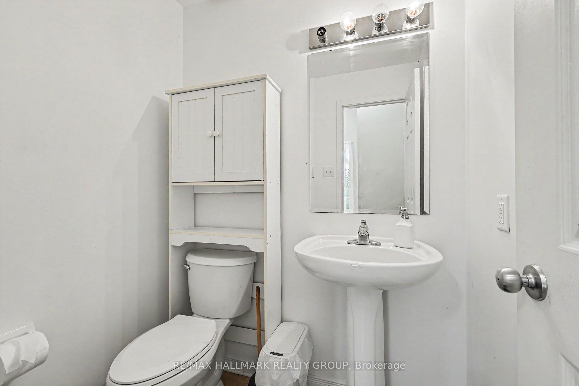 Photo 11 of 118 Hollowbrook Drive, Ottawa, Barrhaven - Strandherd — HOMEH