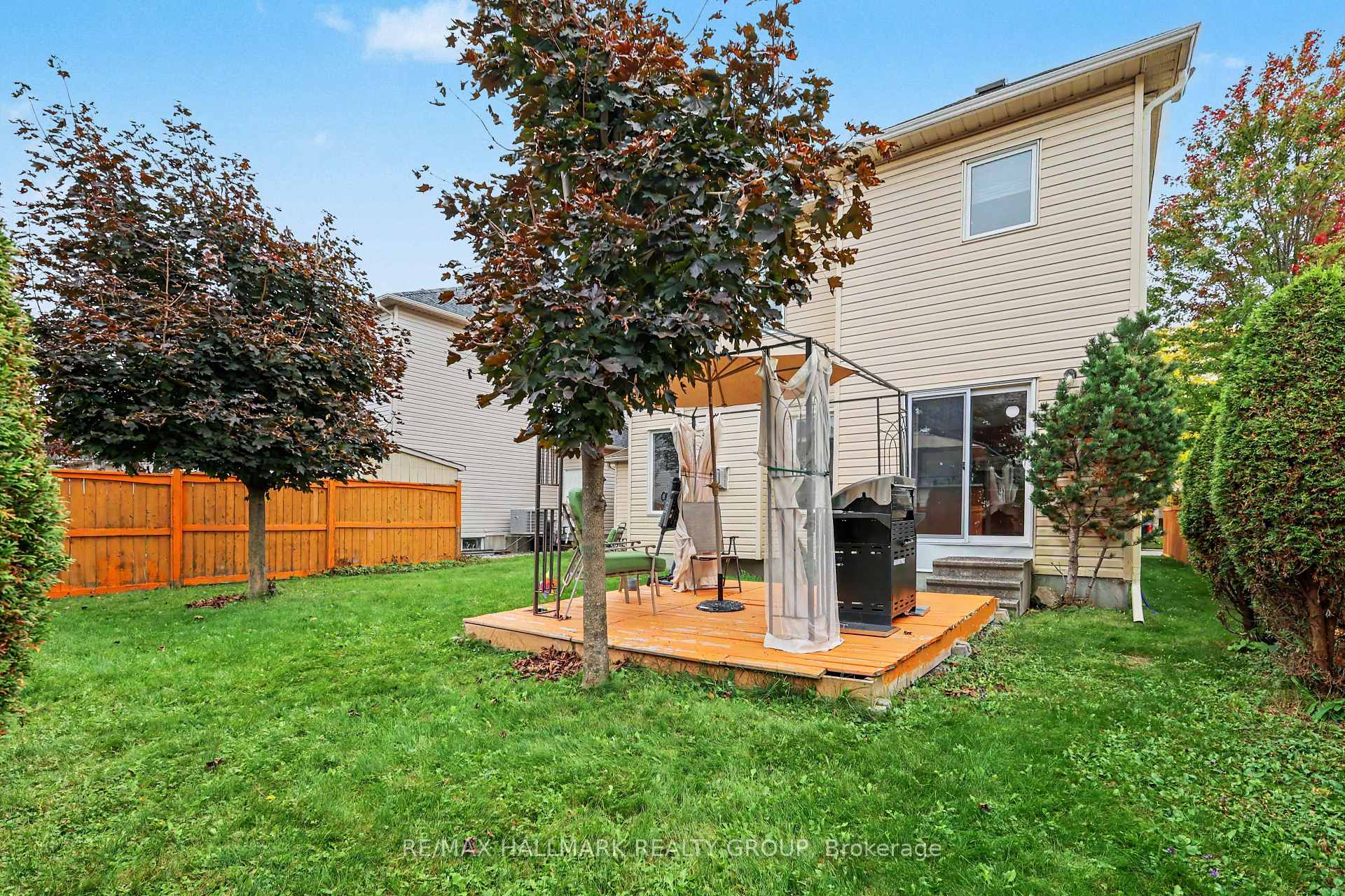 Photo 19 of 118 Hollowbrook Drive, Ottawa, Barrhaven - Strandherd — HOMEH