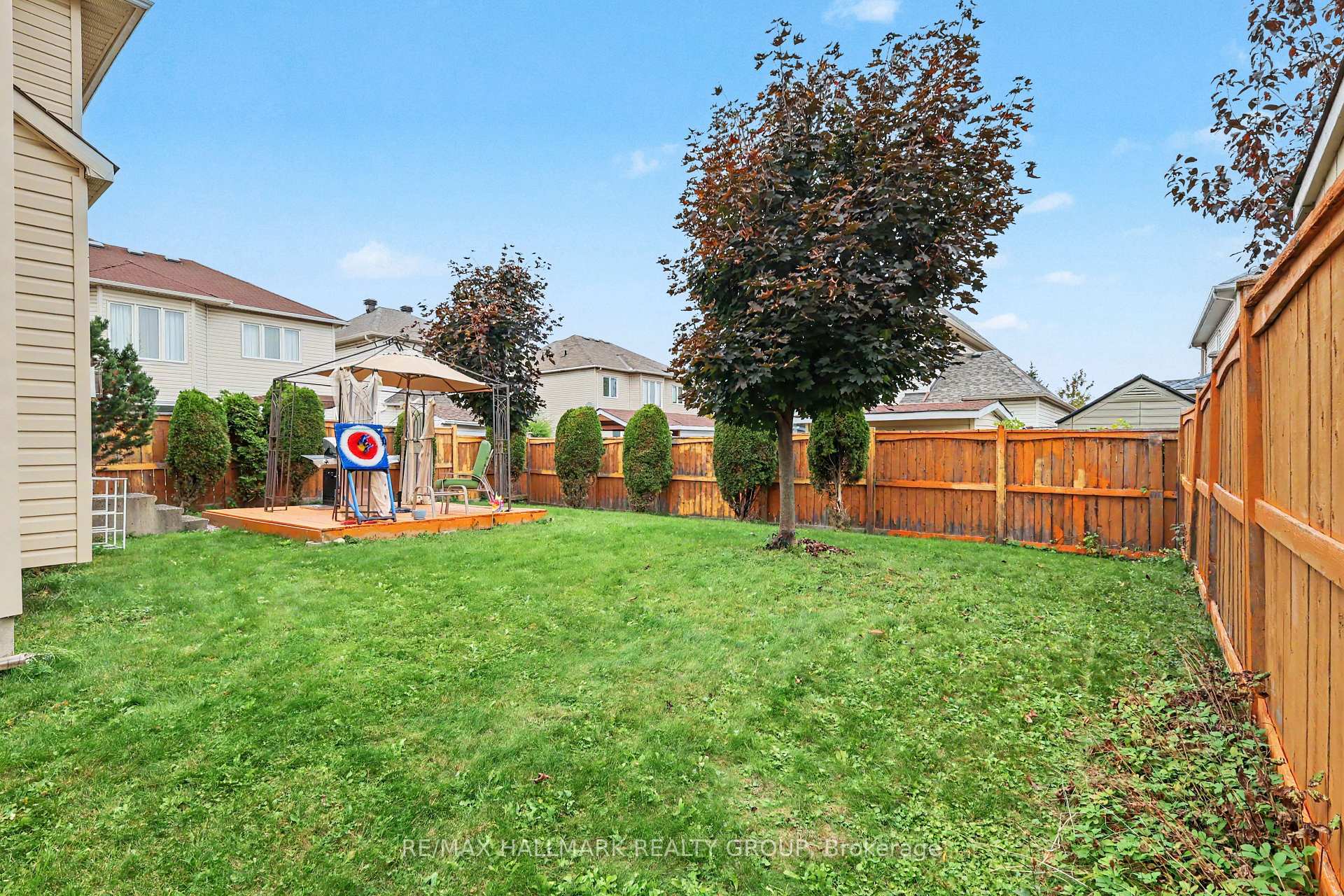 Photo 20 of 118 Hollowbrook Drive, Ottawa, Barrhaven - Strandherd — HOMEH