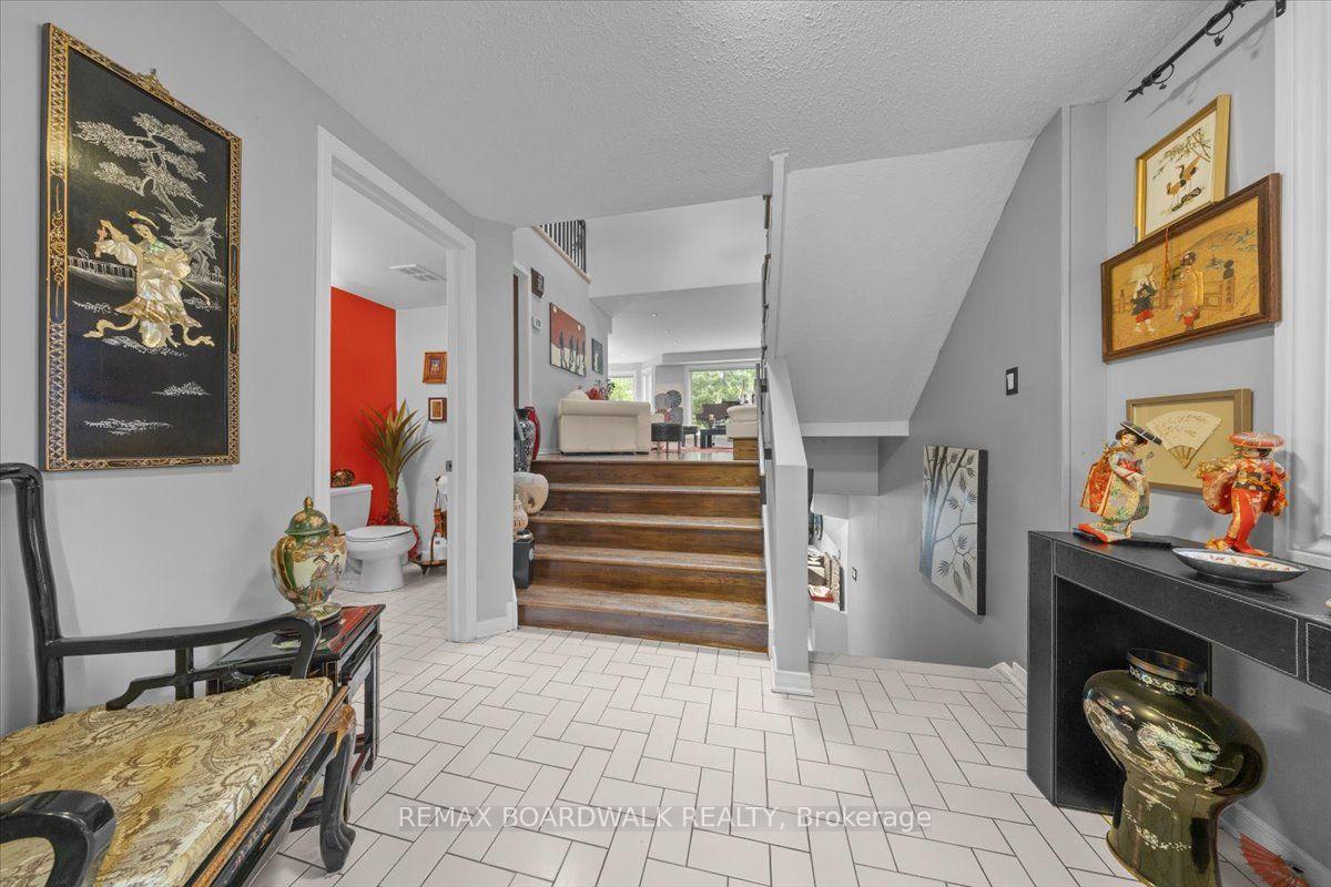 Photo 4 of 24 Hackett Street, Ottawa, Hunt Club Woods — HOMEH
