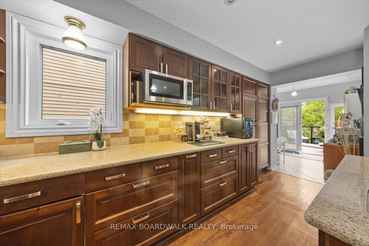 Photo 17 of 24 Hackett Street, Ottawa, Hunt Club Woods — HOMEH