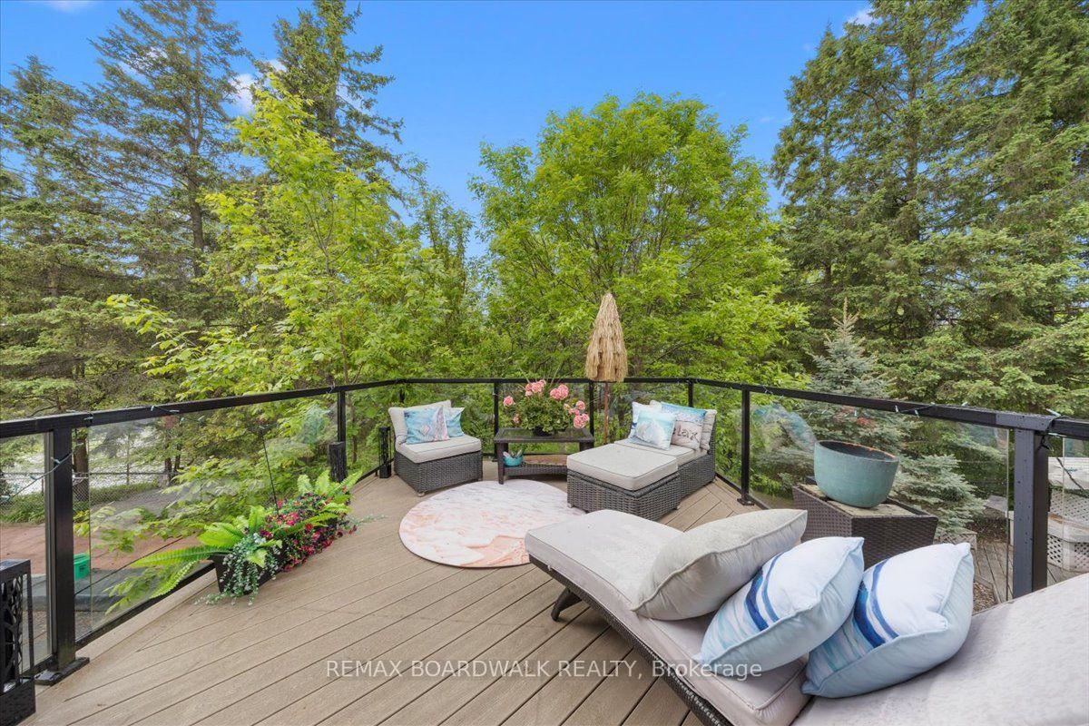 Photo 20 of 24 Hackett Street, Ottawa, Hunt Club Woods — HOMEH