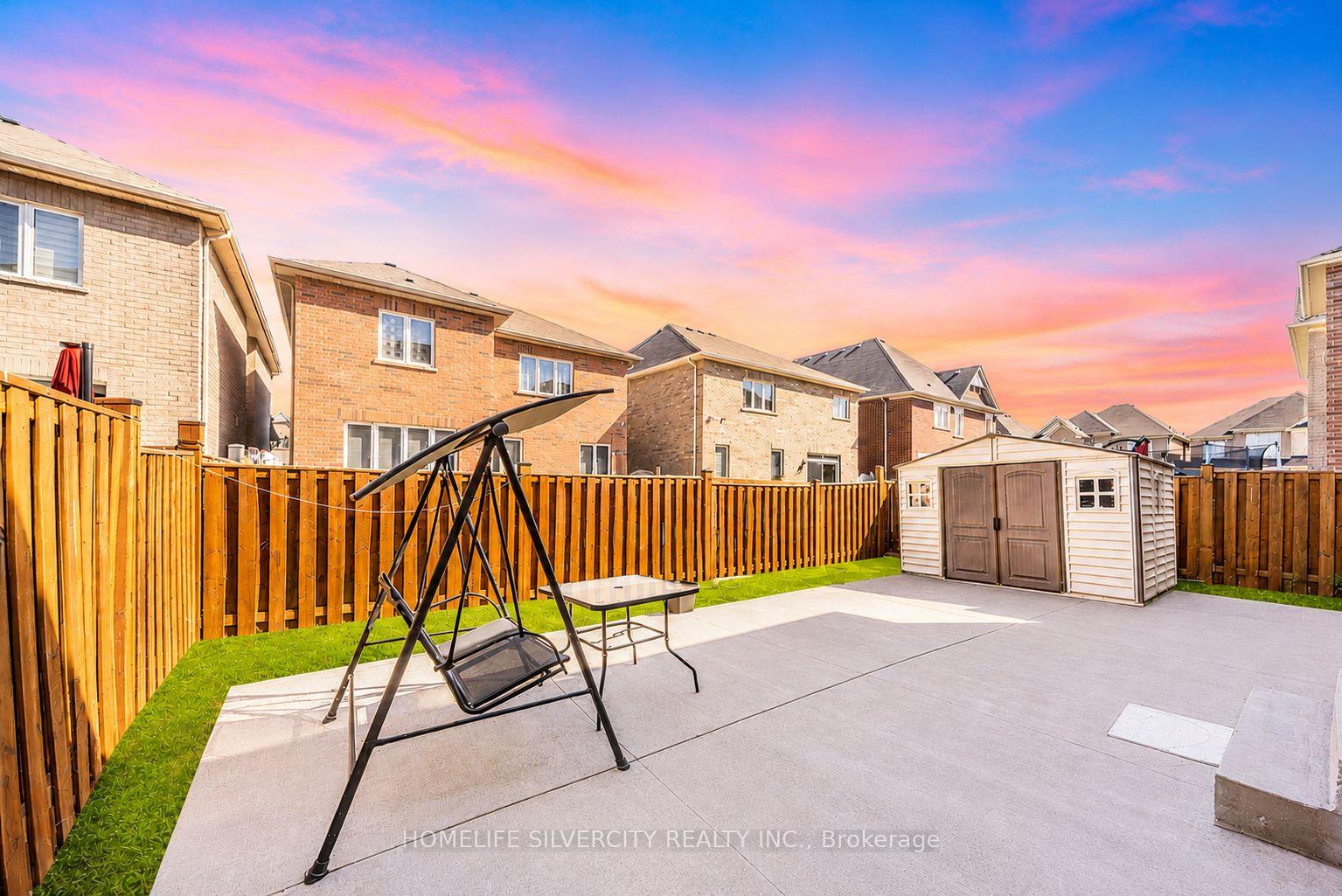 Photo 43 of 7 Iguana Trail, Brampton, Northwest Brampton — HOMEH