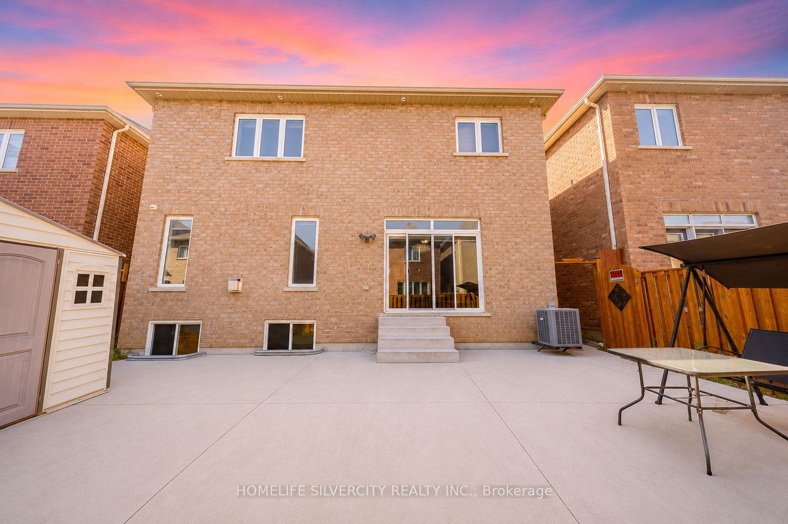 Photo 44 of 7 Iguana Trail, Brampton, Northwest Brampton — HOMEH
