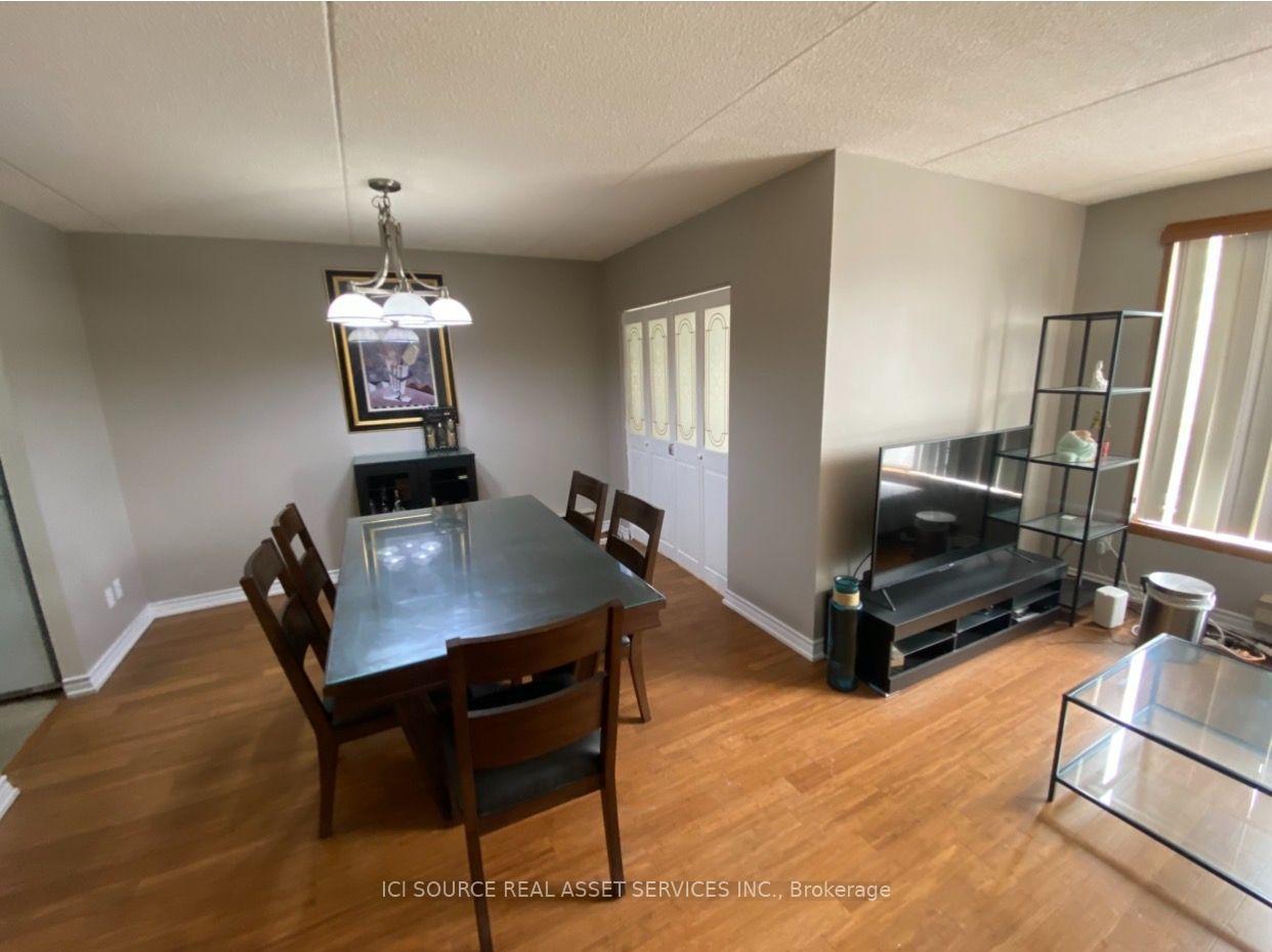 Photo 3 of Unit 204, 249 Major Mackenzie Drive E, Richmond Hill, Harding — HOMEH
