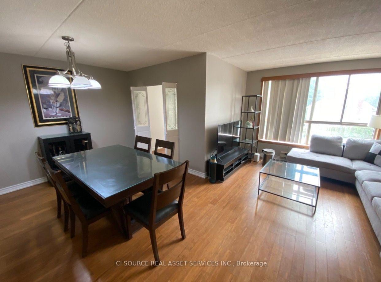Photo 4 of Unit 204, 249 Major Mackenzie Drive E, Richmond Hill, Harding — HOMEH