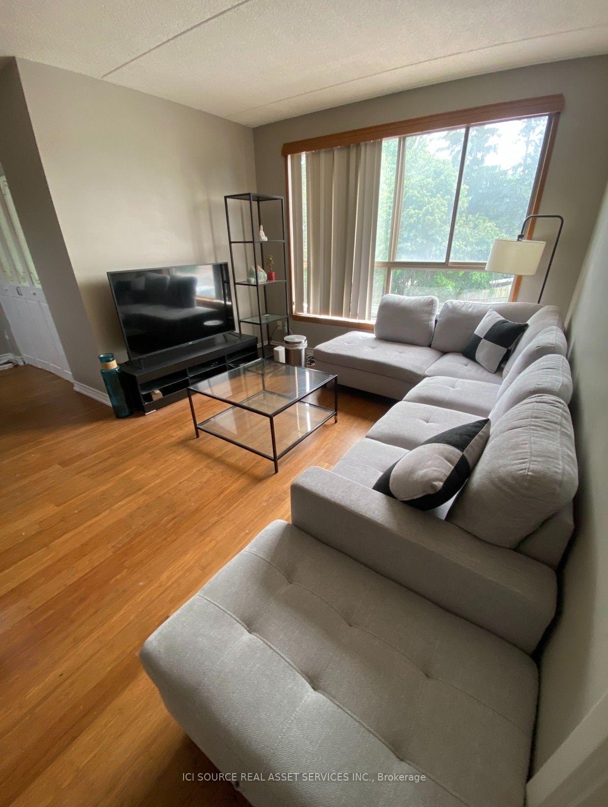Photo 11 of Unit 204, 249 Major Mackenzie Drive E, Richmond Hill, Harding — HOMEH