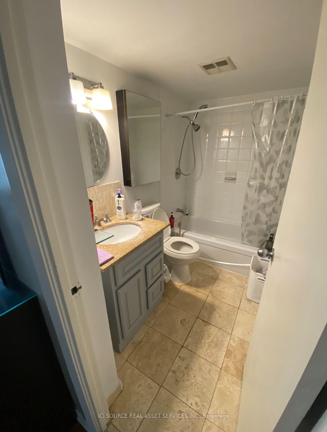 Photo 16 of Unit 204, 249 Major Mackenzie Drive E, Richmond Hill, Harding — HOMEH