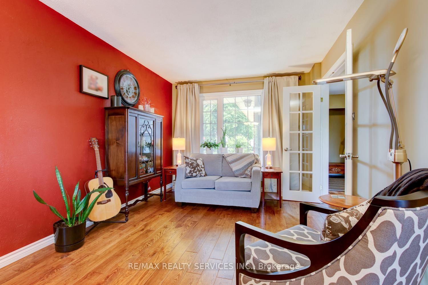 Photo 7 of 16 Cavalier Court, Brampton, Madoc — HOMEH